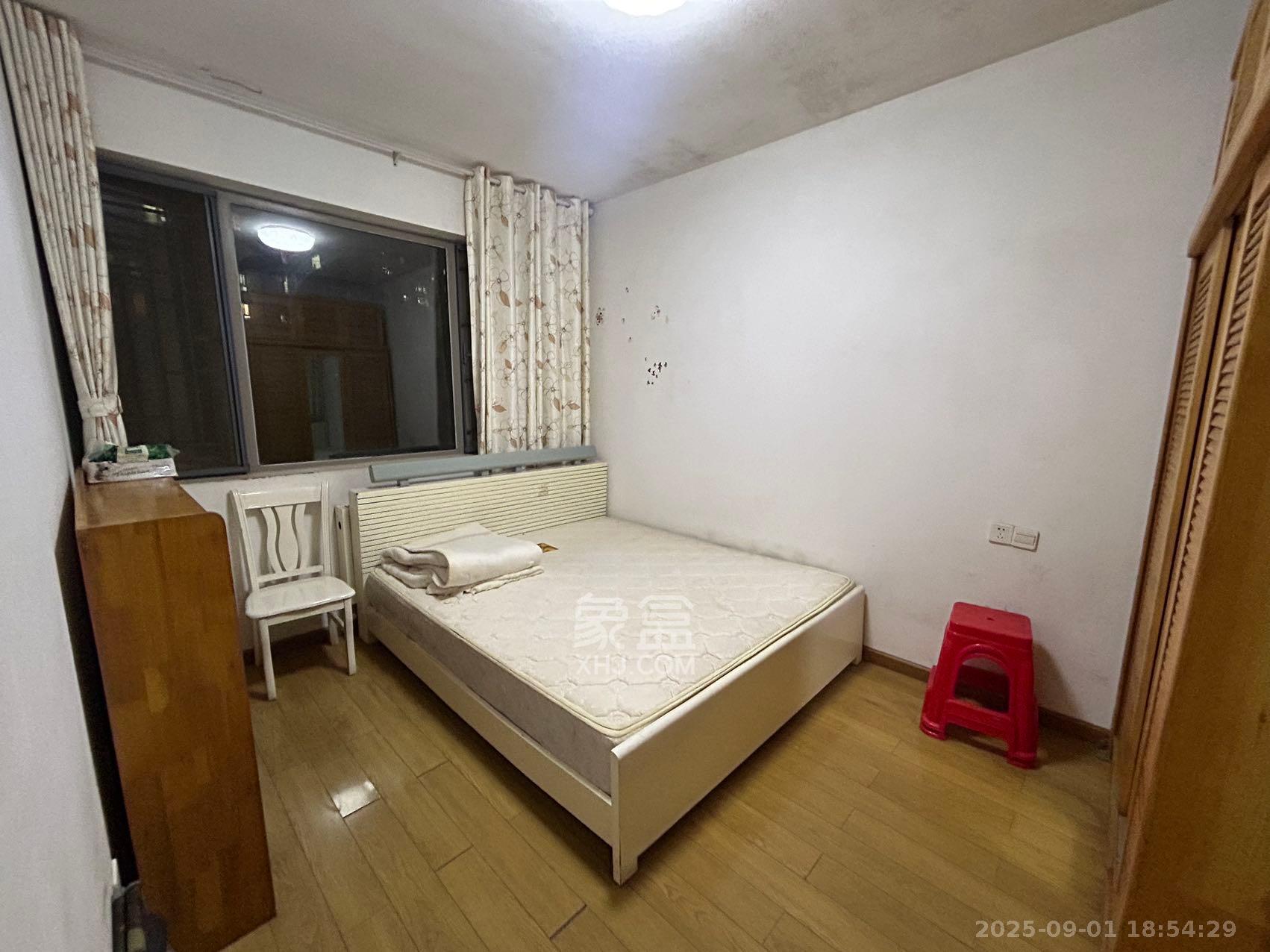 怡海星城 2室2厅1卫 1400.0元/月 怡海星城 2室2厅1卫 1400.0元/月室内图