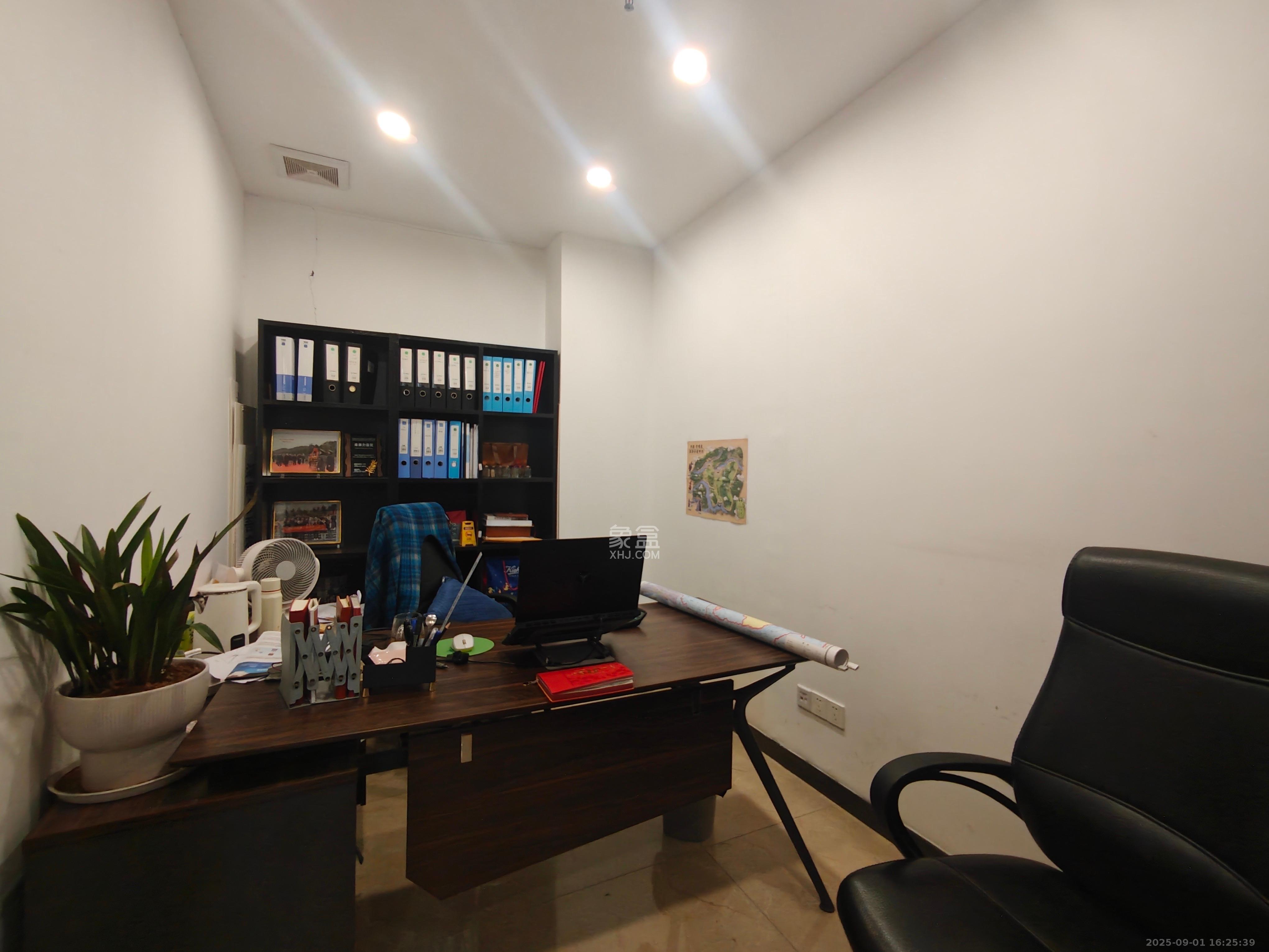 北辰三角洲B1E1区   330.0㎡      15000.0元/月室内图