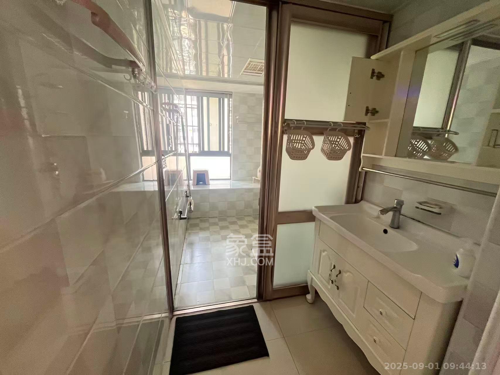 五矿紫湖香醍  4室2厅2卫    2000.0元/月 五矿紫湖香醍  4室2厅2卫    2000.0元/月室内图