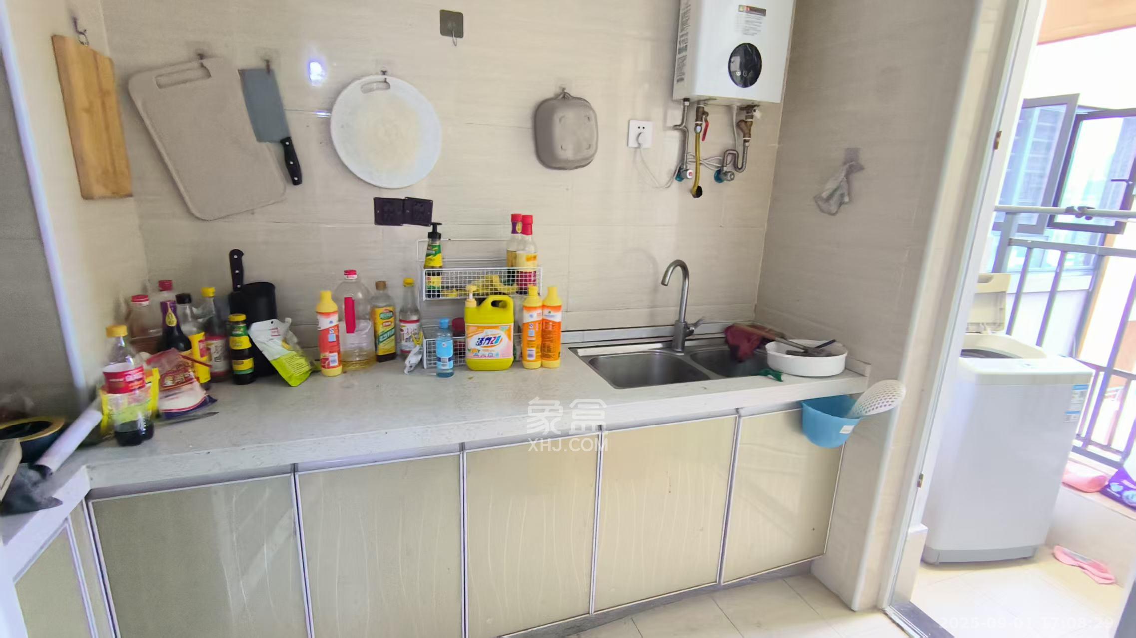 天麓尚层  3室2厅1卫    2300.0元/月 天麓尚层  3室2厅1卫    2300.0元/月室内图