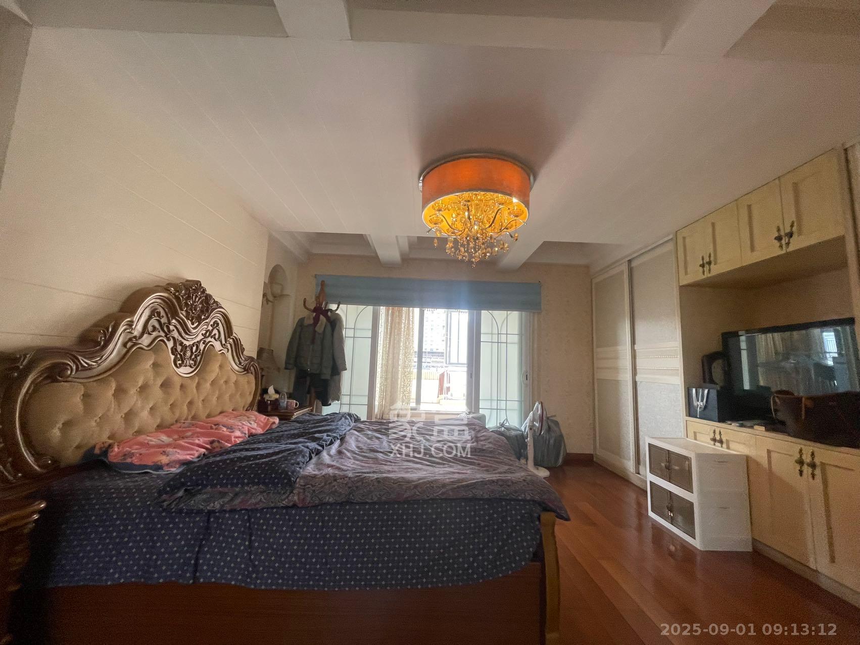 龙湾国际别墅  4室2厅3卫    7500.0元/月 龙湾国际别墅  4室2厅3卫    7500.0元/月室内图