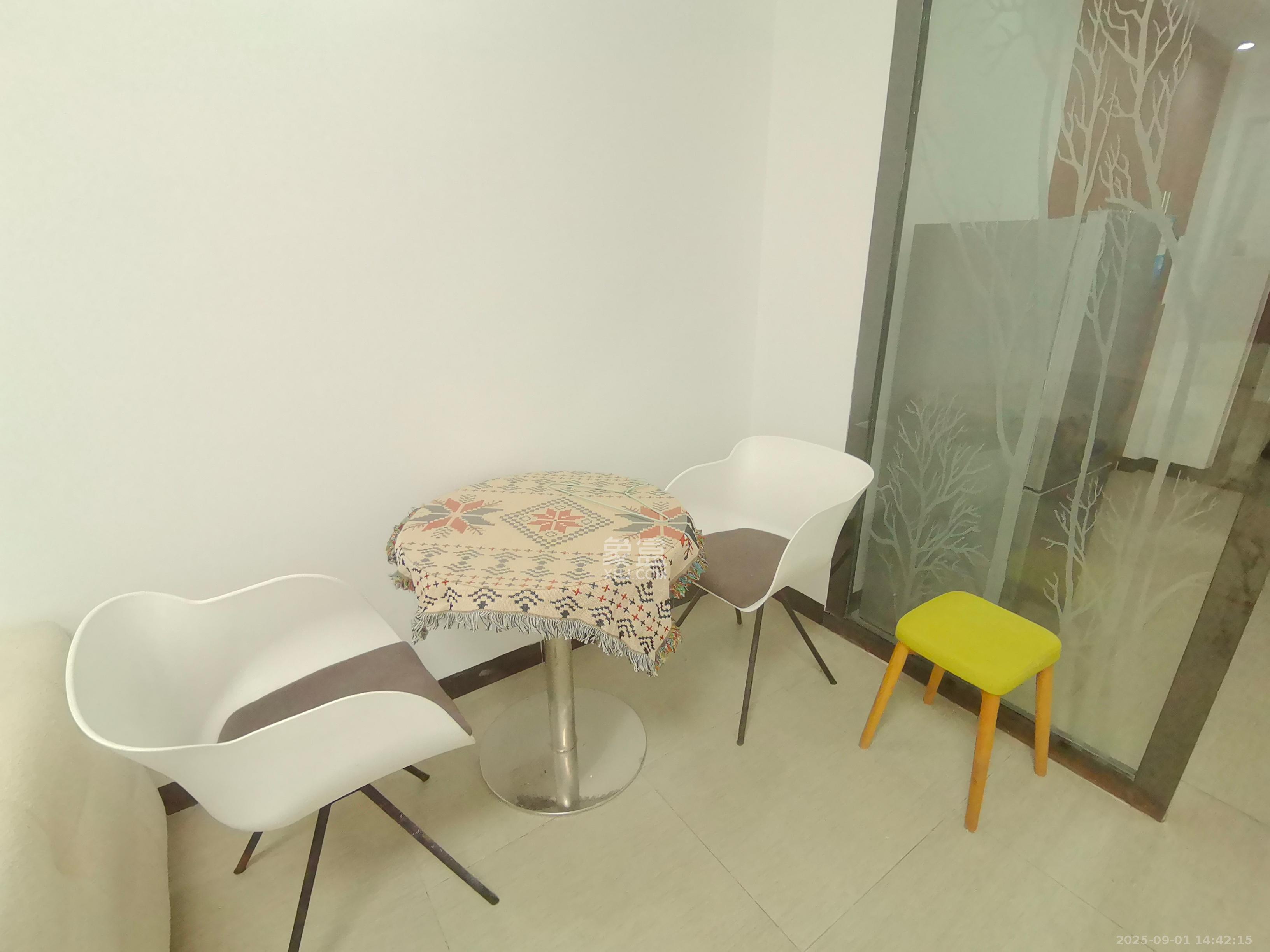 同丰中央广场  1室1厅1卫    1000.0元/月 同丰中央广场  1室1厅1卫    1000.0元/月室内图