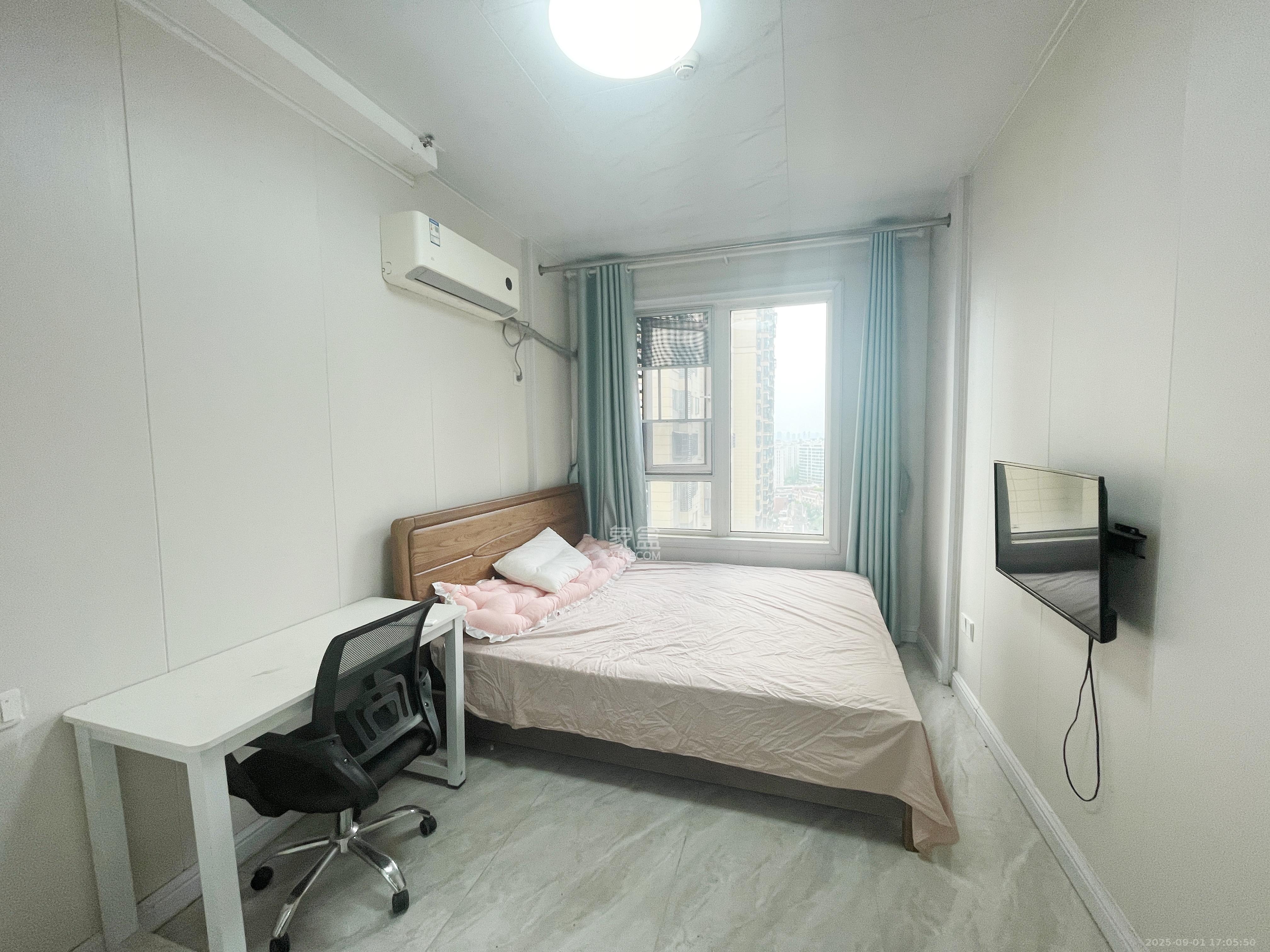 保利香槟国际 1室1厅1卫 1000.0元/月 保利香槟国际 1室1厅1卫 1000.0元/月室内图