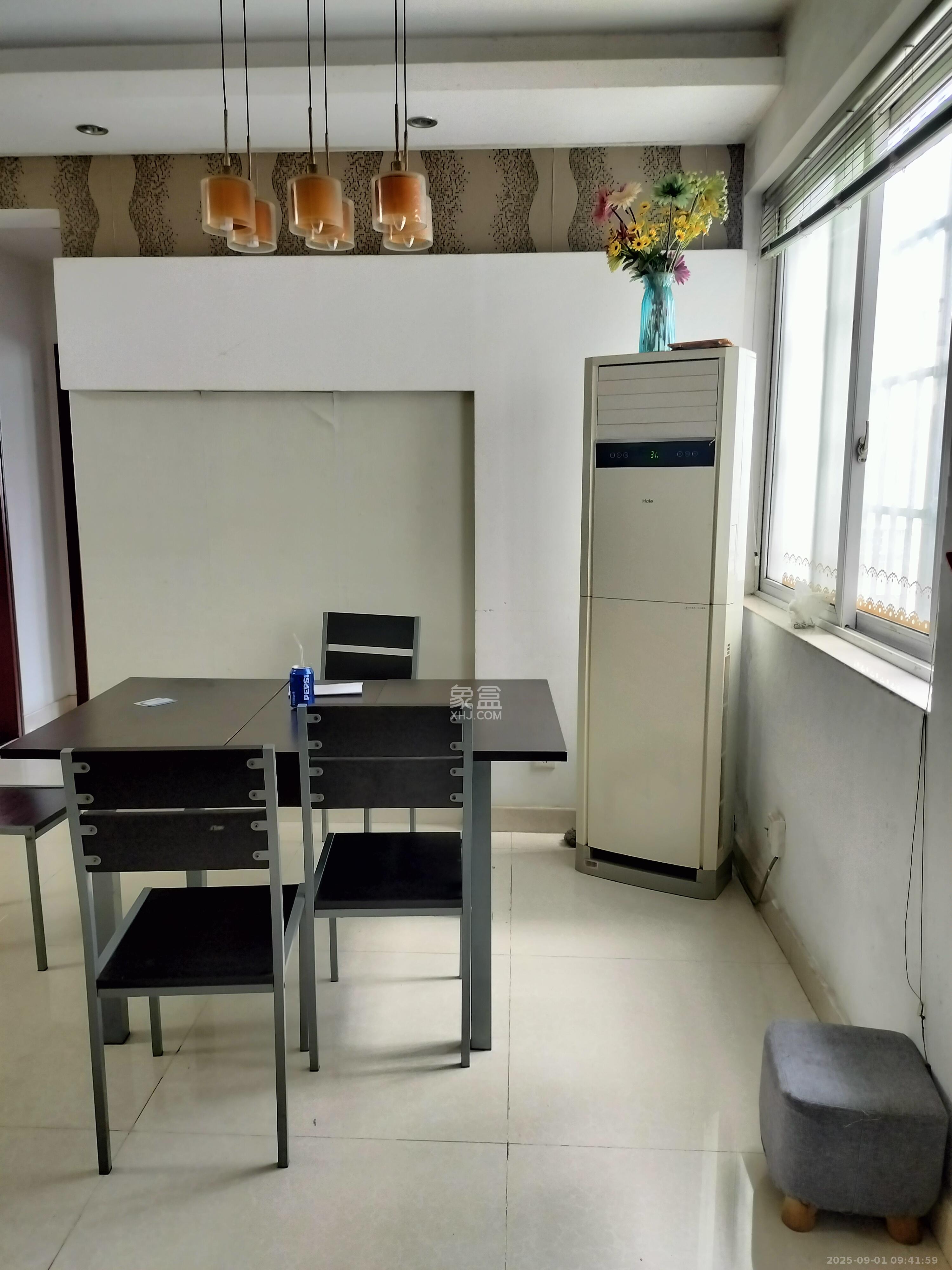 明天一城  2室1厅1卫   1300.00元/月室内图