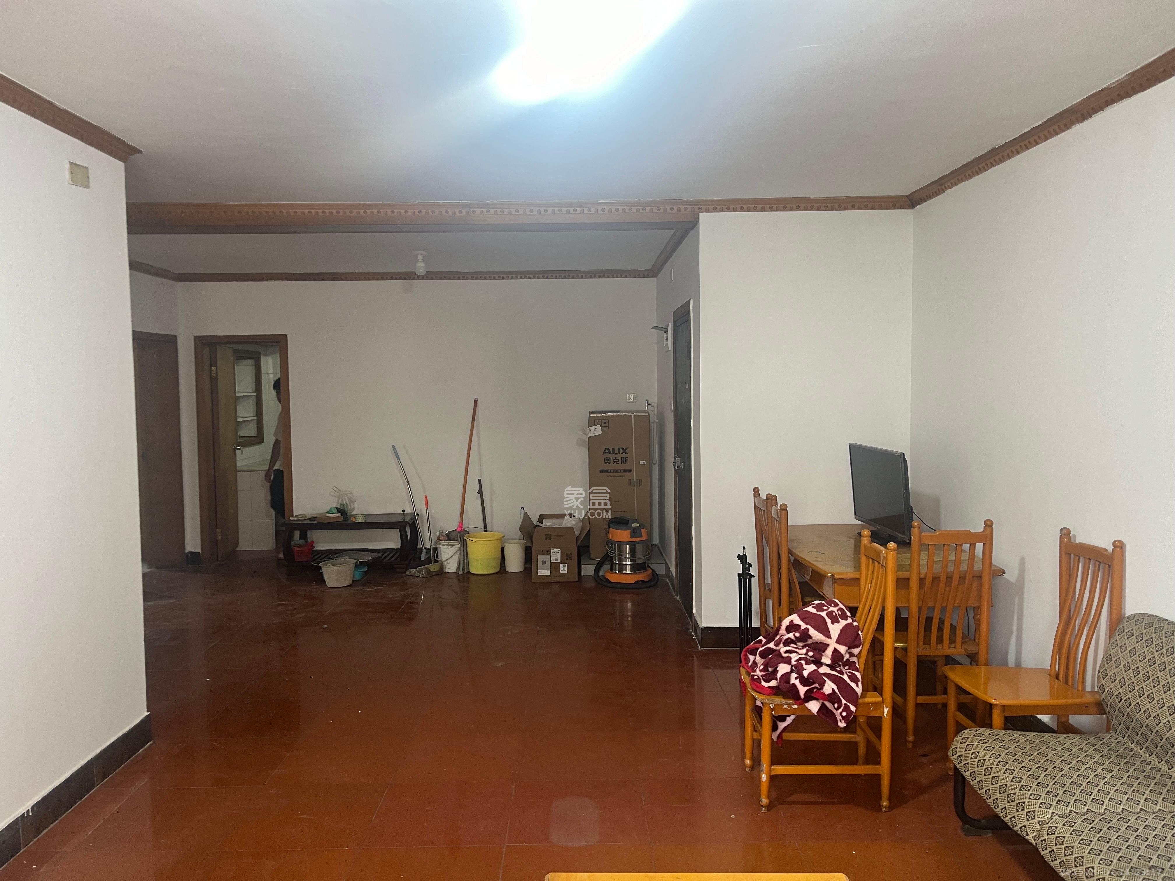 新天小区  3室2厅1卫    1500.0元/月室内图