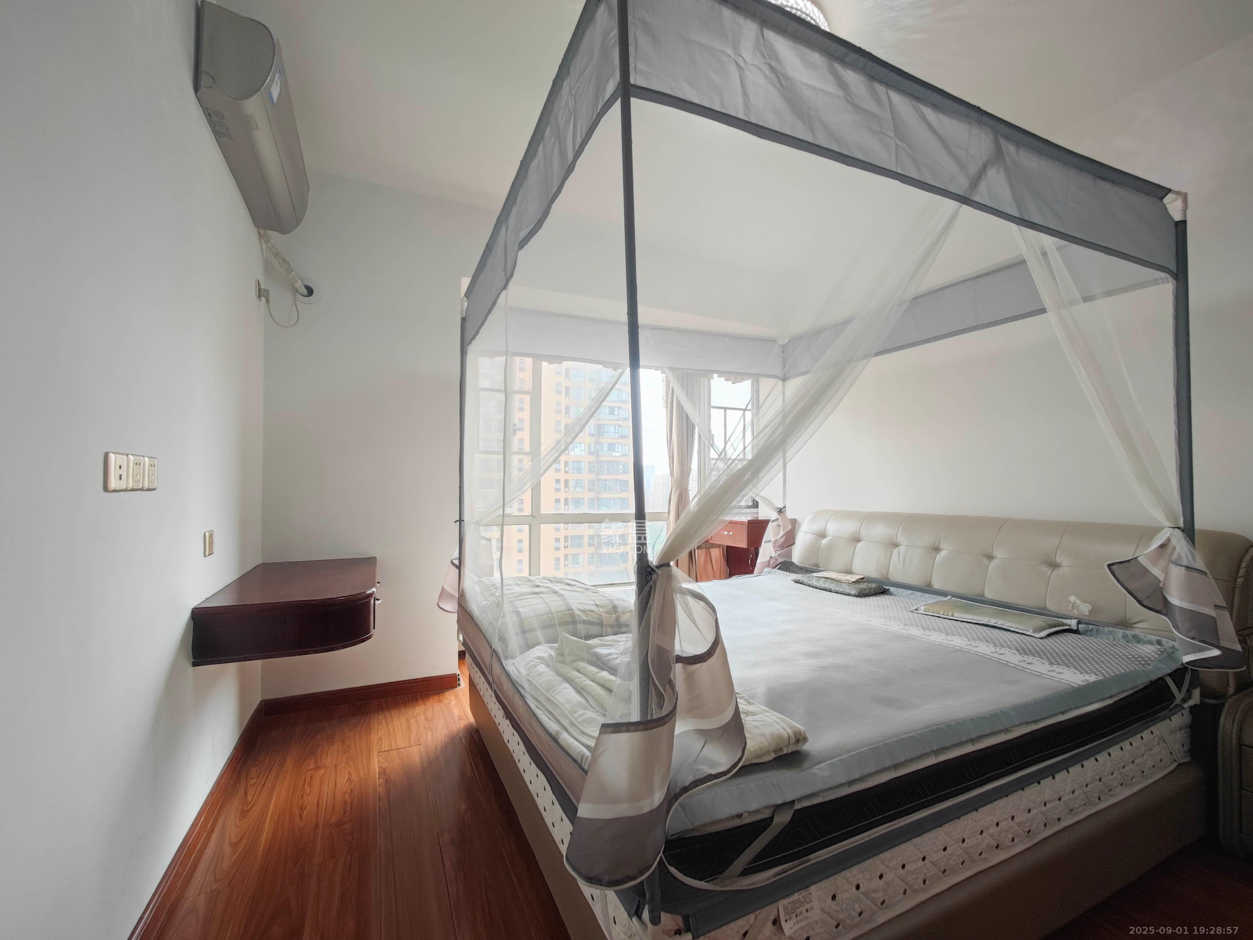 五矿万境水岸二期(五矿万境水岸和苑) 3室2厅1卫 139.8万 五矿万境水岸二期(五矿万境水岸和苑) 3室2厅1卫 139.8万卧室