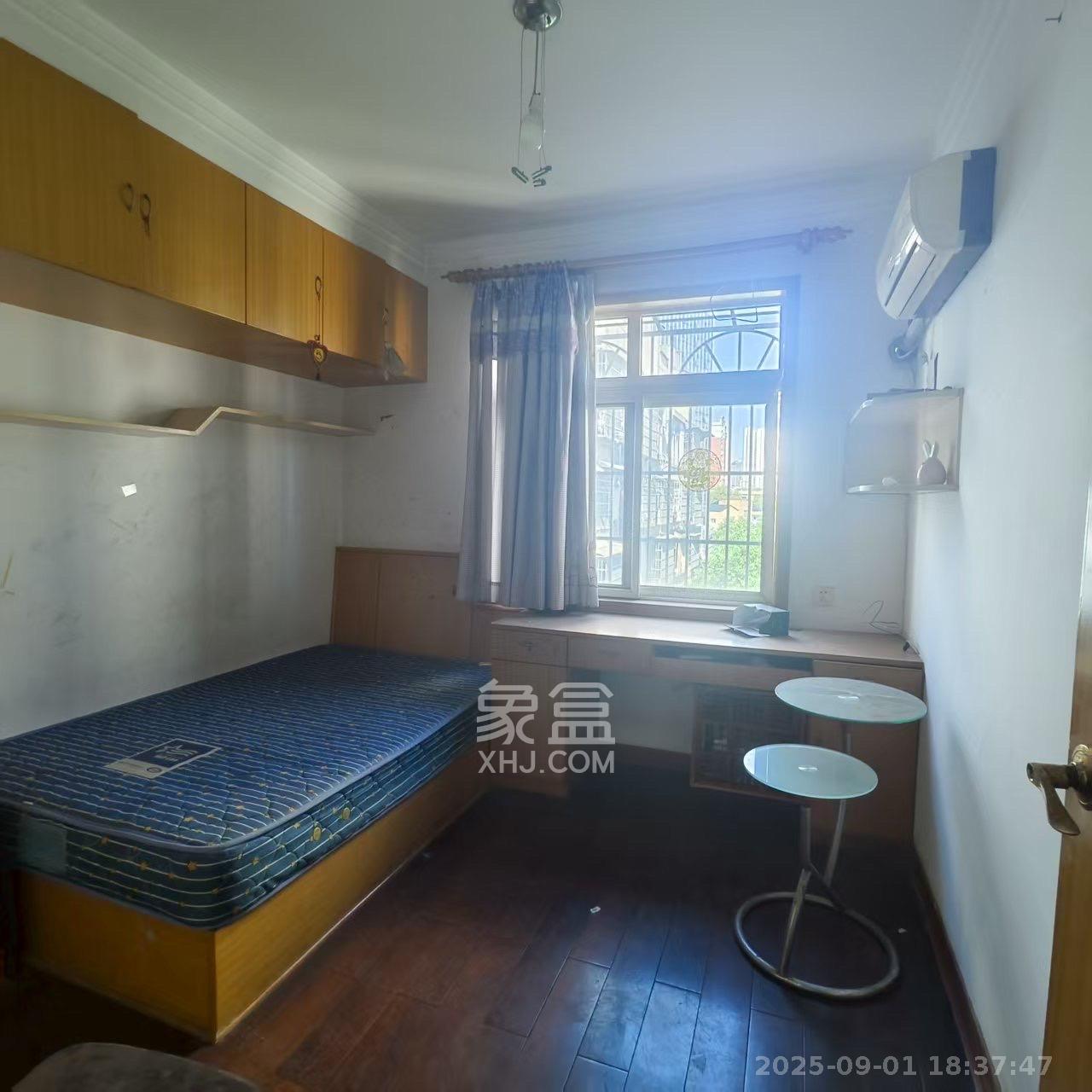 自然小区 3室2厅1卫 1500.0元/月 自然小区 3室2厅1卫 1500.0元/月室内图