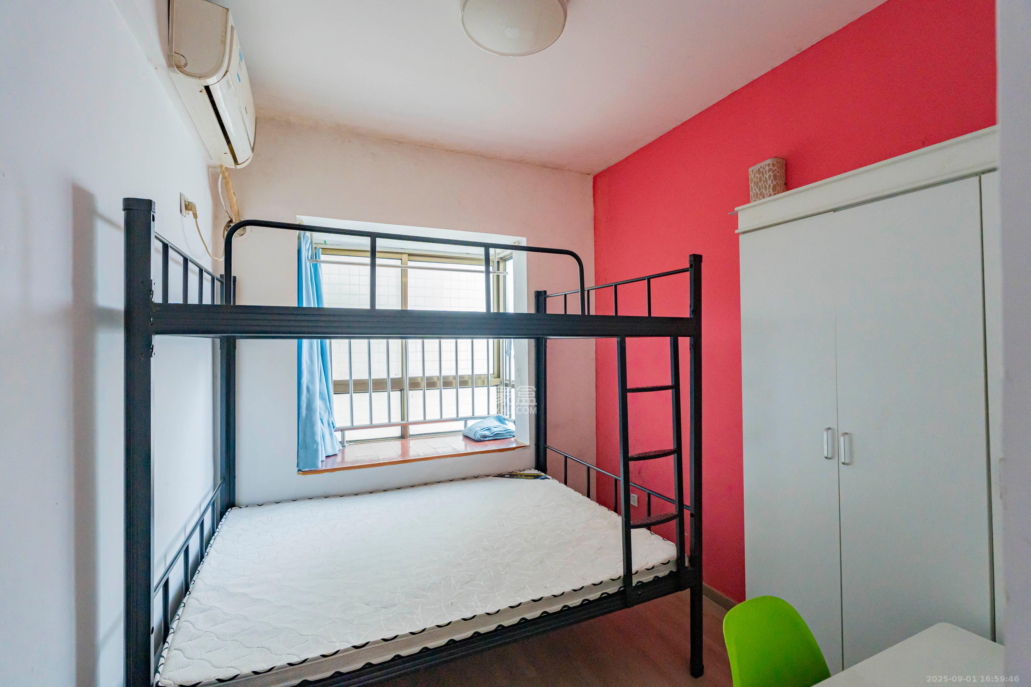 华府壹航线  3室2厅2卫    70.0万 华府壹航线  3室2厅2卫    70.0万卧室