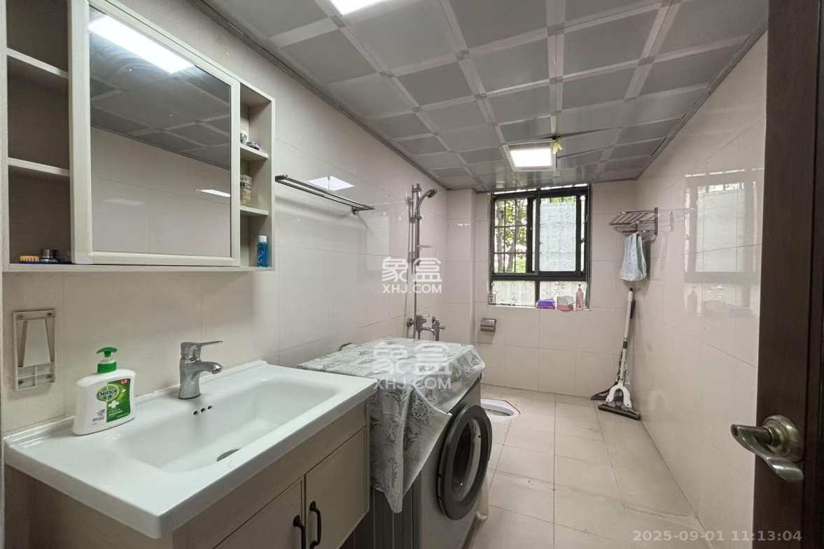 万煦园  4室2厅2卫    3200.0元/月 万煦园  4室2厅2卫    3200.0元/月室内图