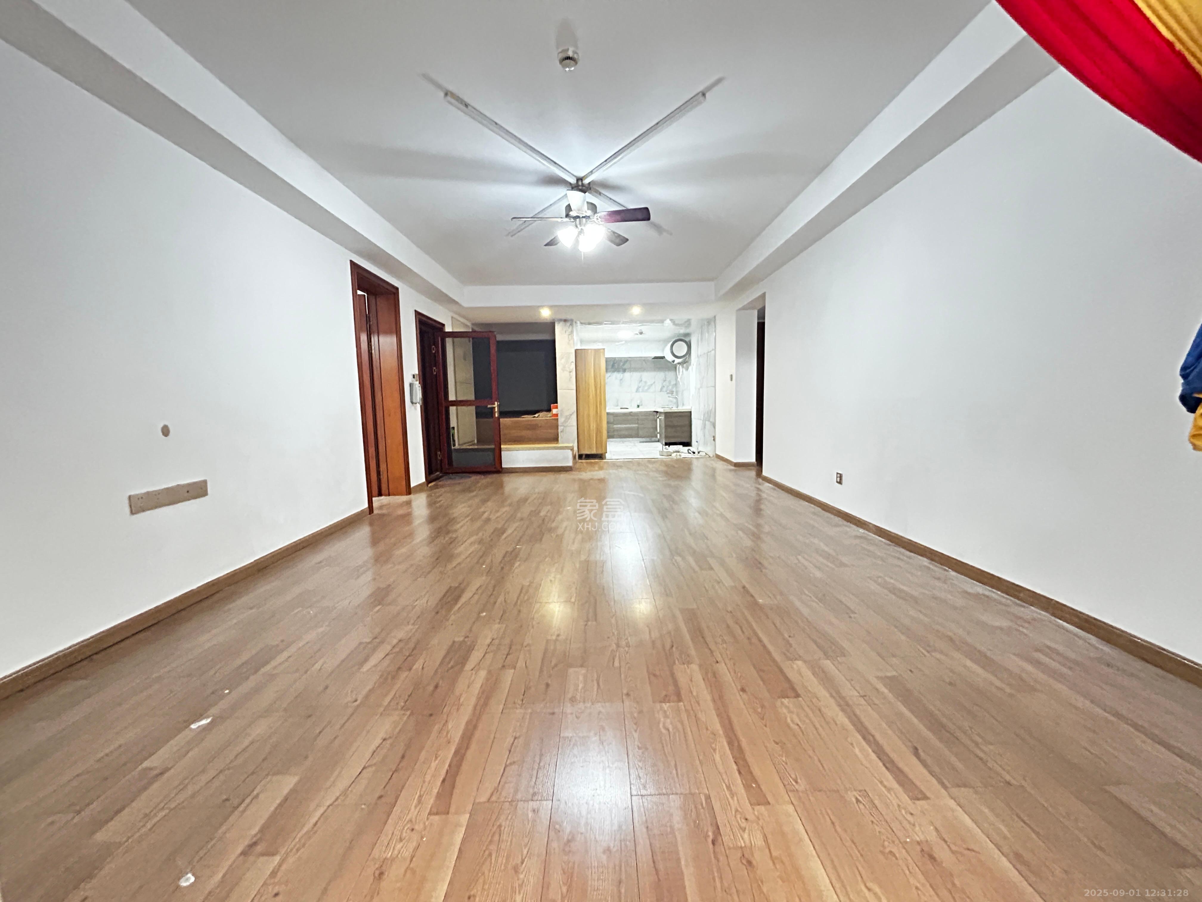 梅溪湖金茂府(金茂广场)(金茂览秀城)  6室2厅2卫    6200.0元/月 梅溪湖金茂府(金茂广场)(金茂览秀城)  6室2厅2卫    6200.0元/月室内图