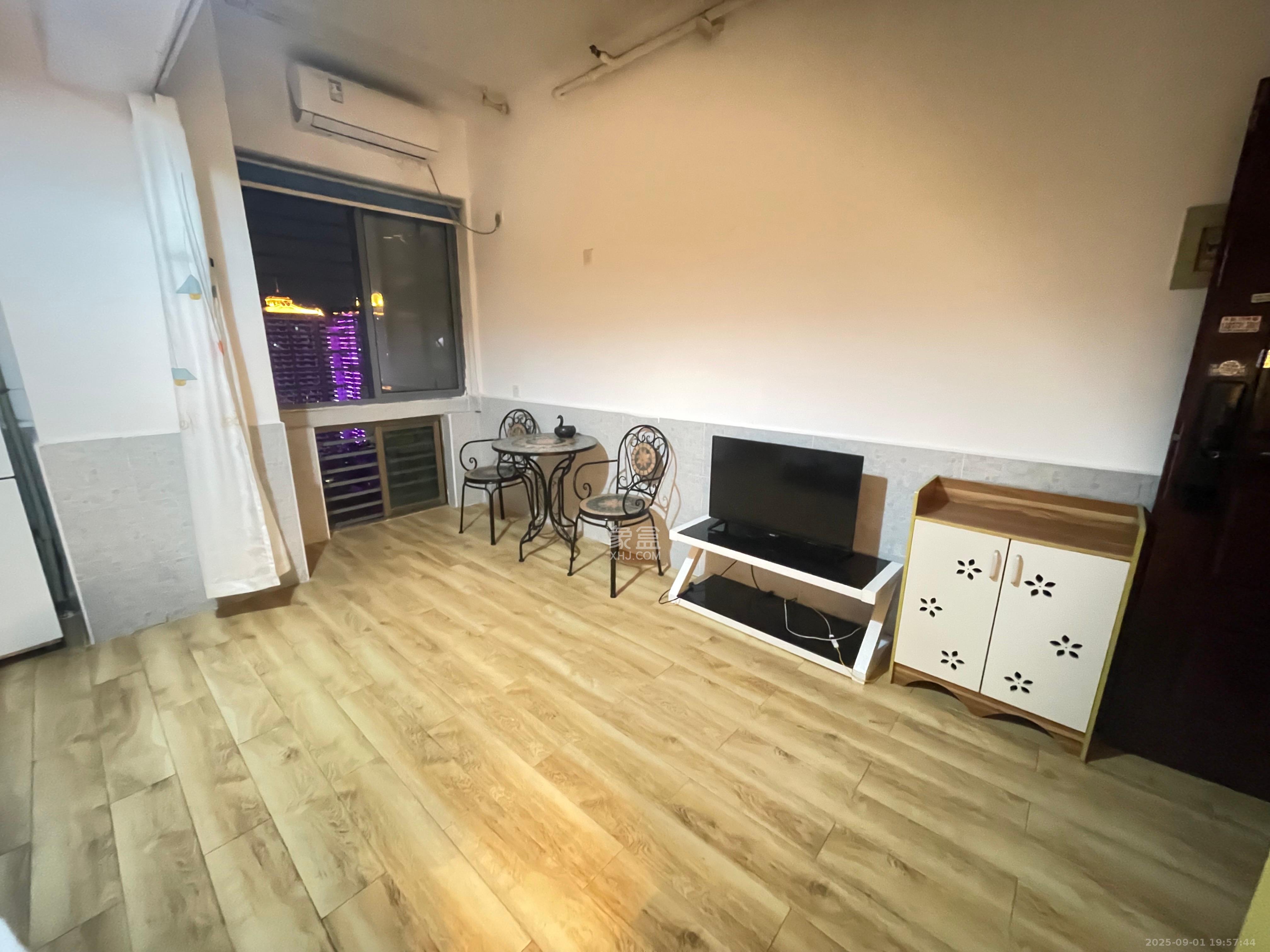 上城金都  1室1厅1卫   1800.00元/月室内图