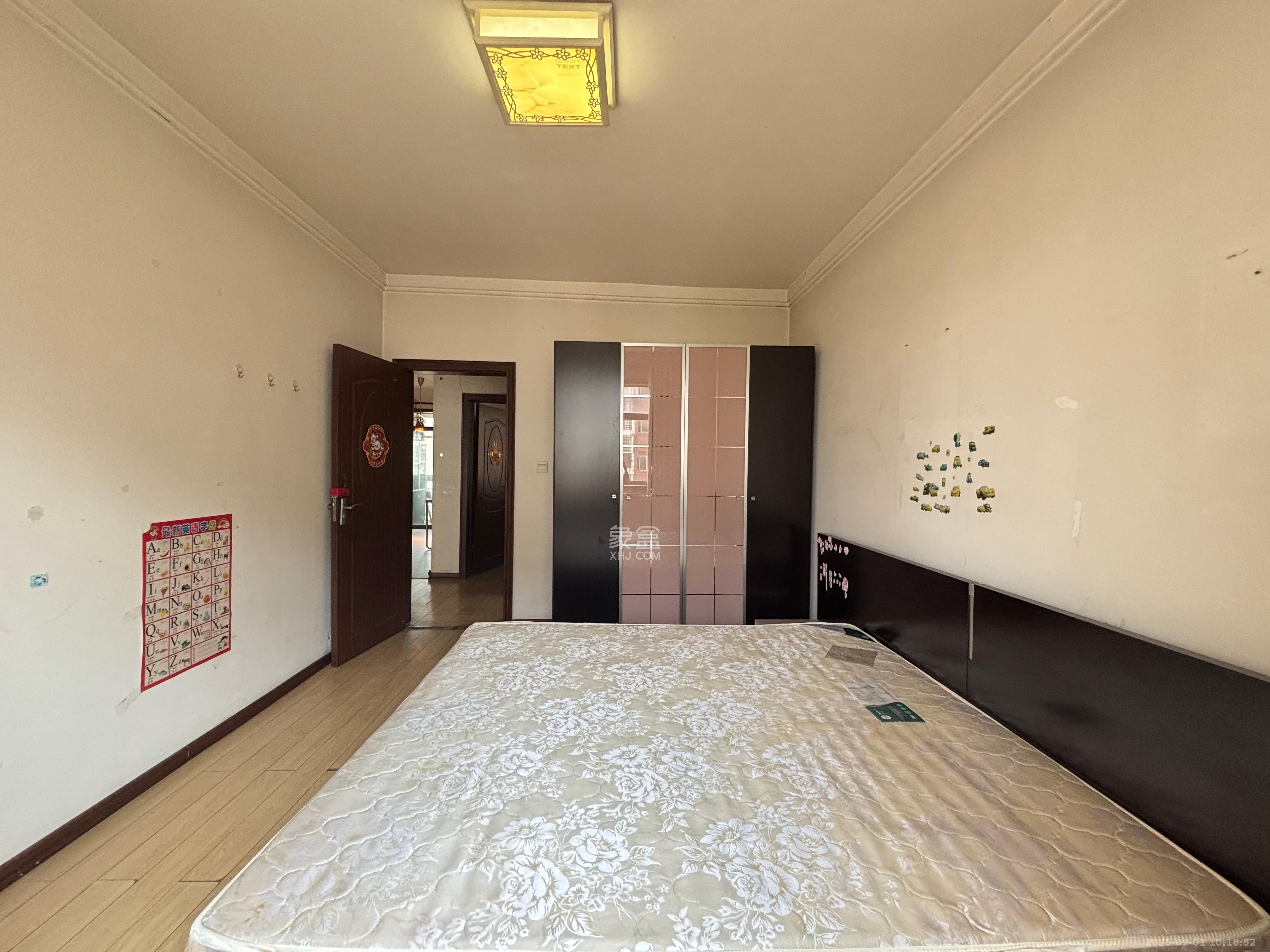 万煦园  2室2厅1卫    2400.0元/月 万煦园  2室2厅1卫    2400.0元/月室内图