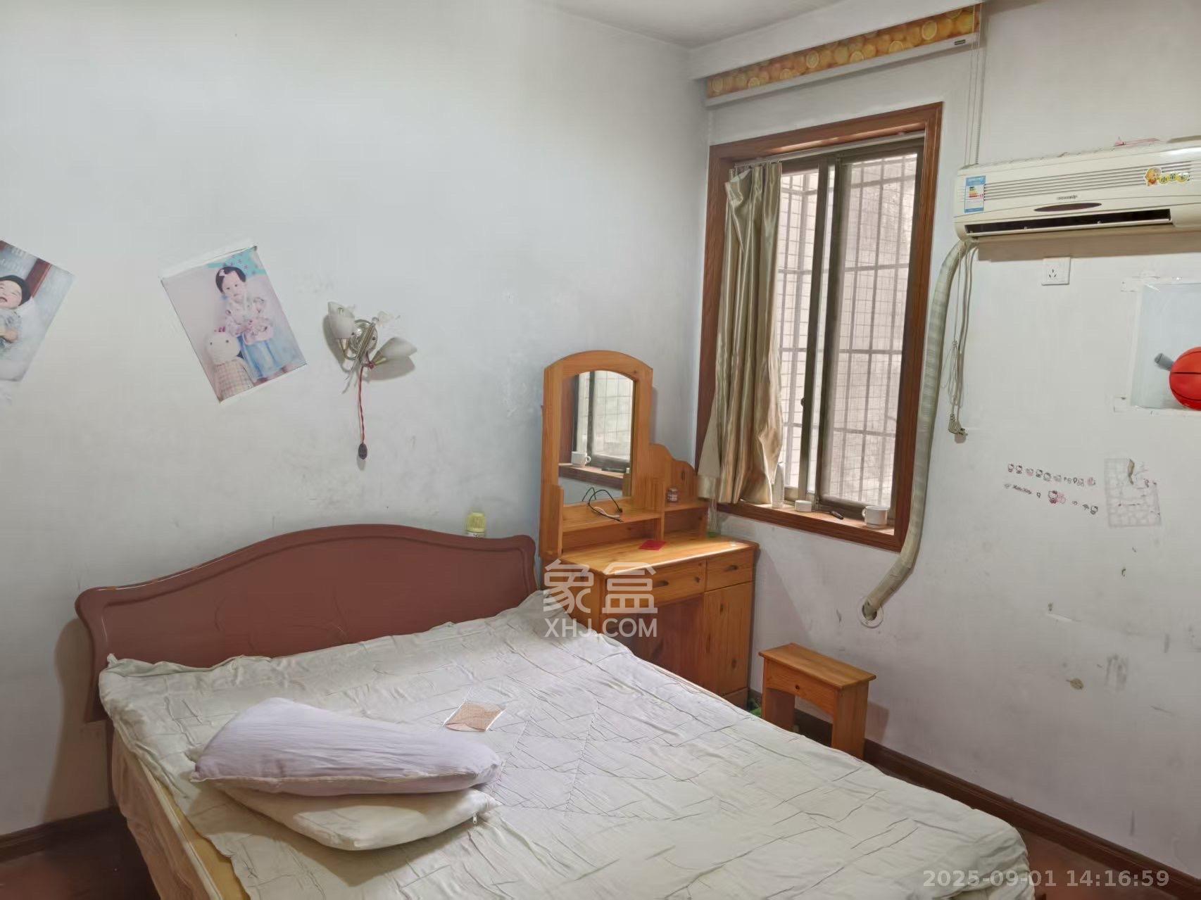 雄海花园  3室2厅2卫    2500.0元/月室内图