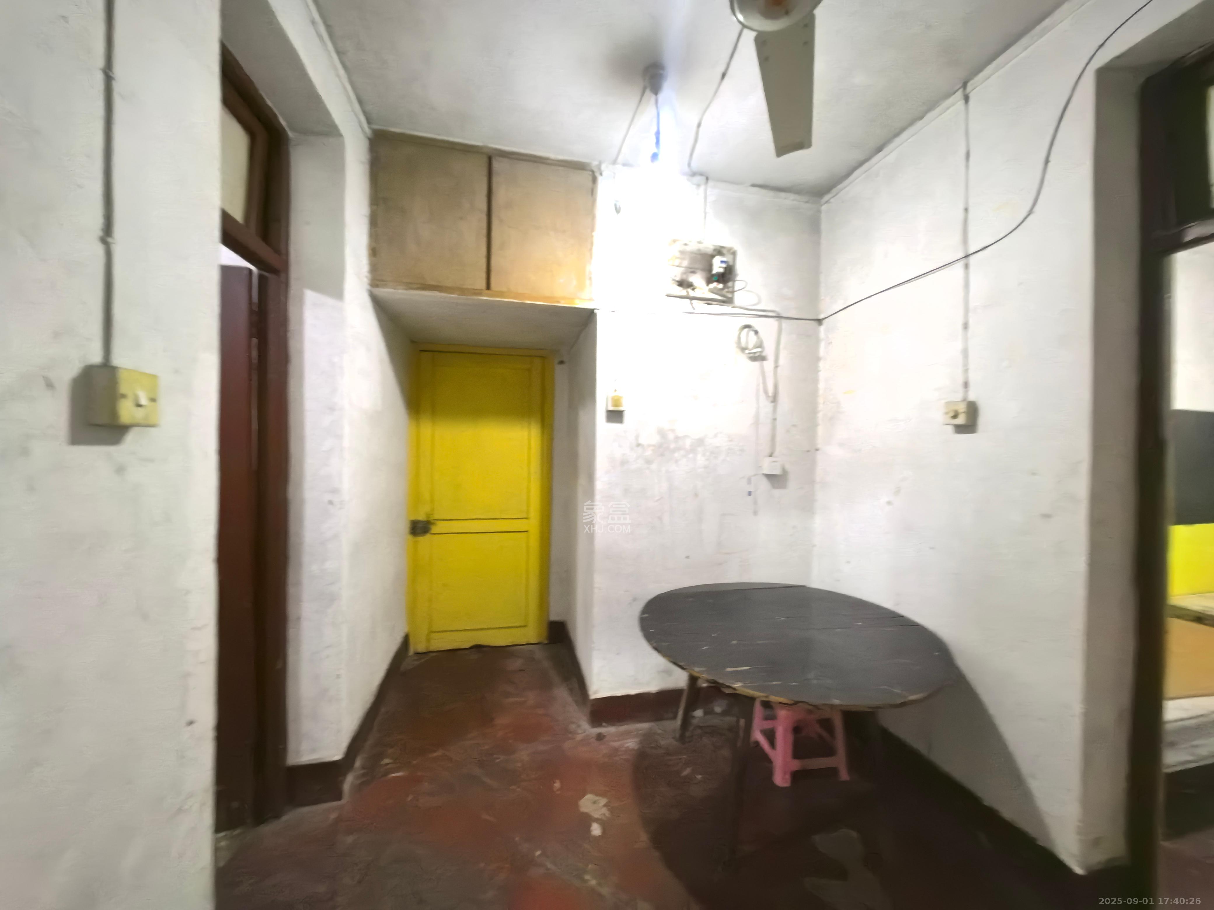 左家塘二建  3室2厅1卫    1400.0元/月室内图