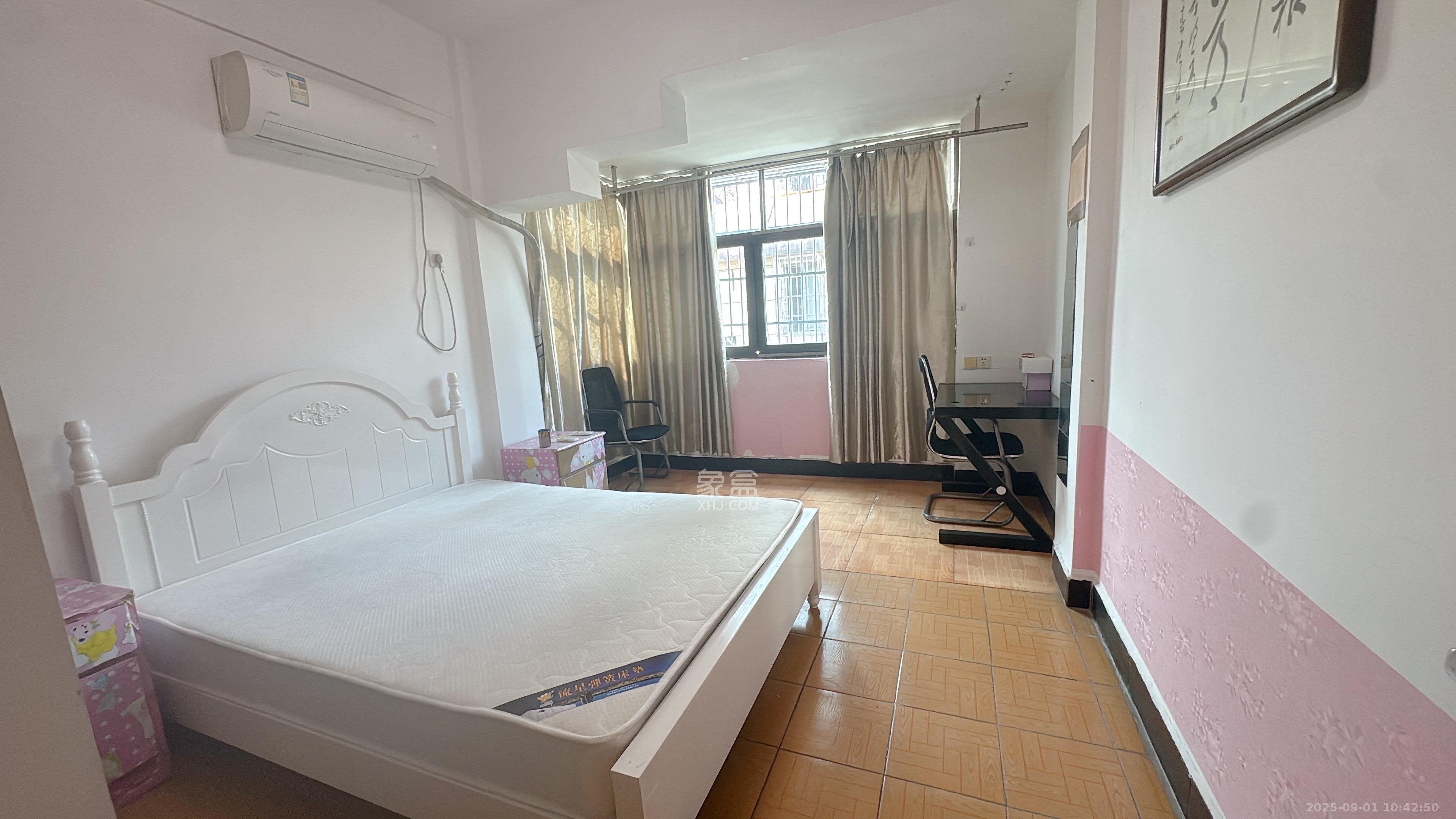 通泰街商居楼 2室1厅1卫 1800.0元/月 通泰街商居楼 2室1厅1卫 1800.0元/月室内图