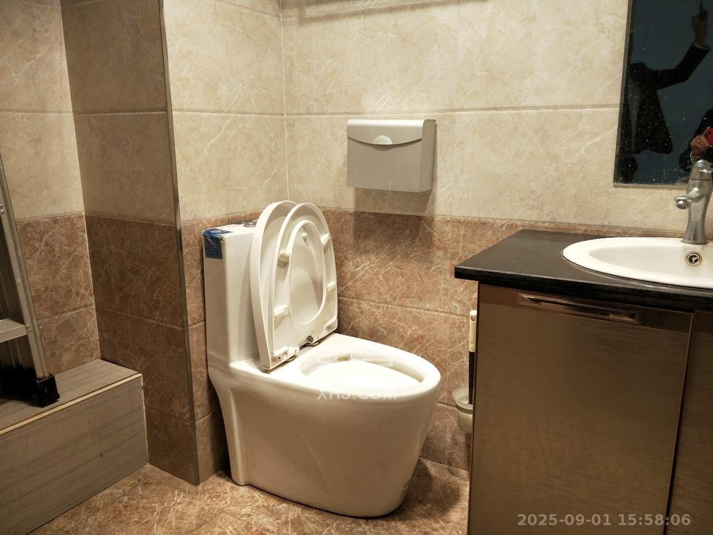 联美品格  1室1厅1卫    1300.0元/月室内图