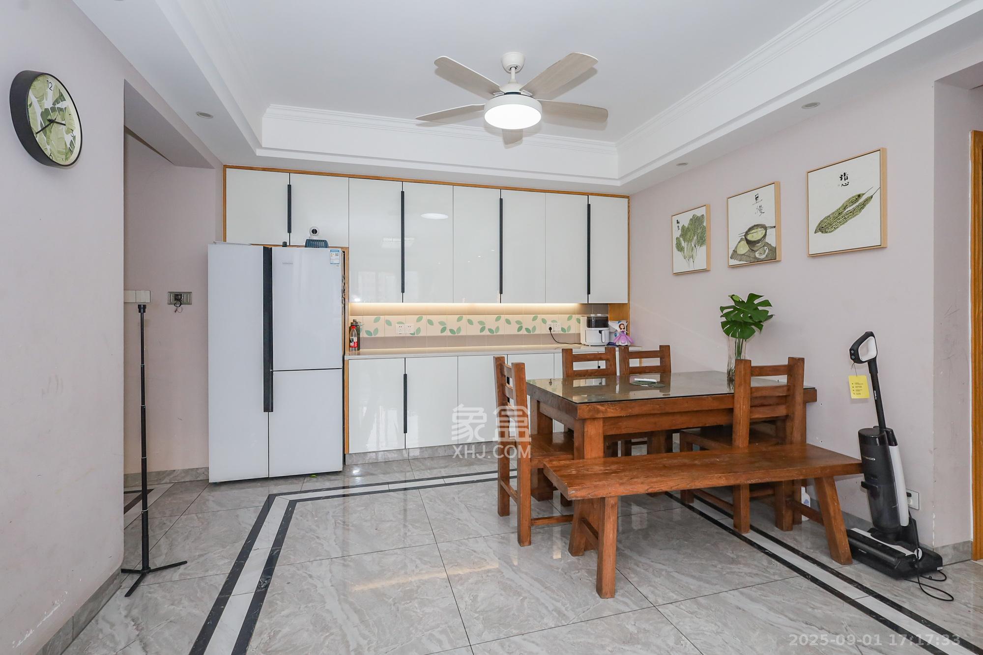 八方小区C区  3室2厅2卫    338.0万其他