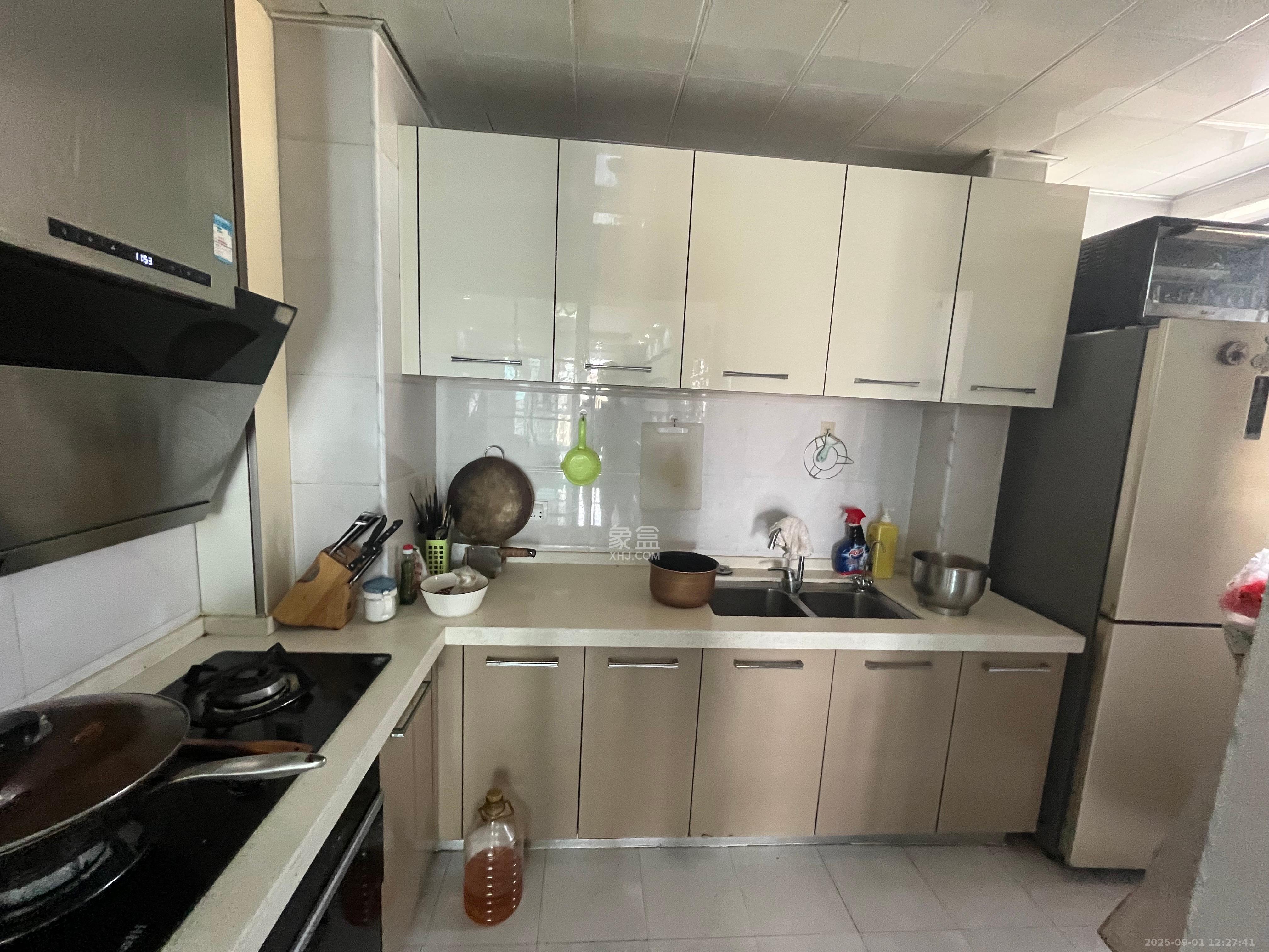 华润橡树湾 3室2厅1卫 2100.0元/月 华润橡树湾 3室2厅1卫 2100.0元/月室内图