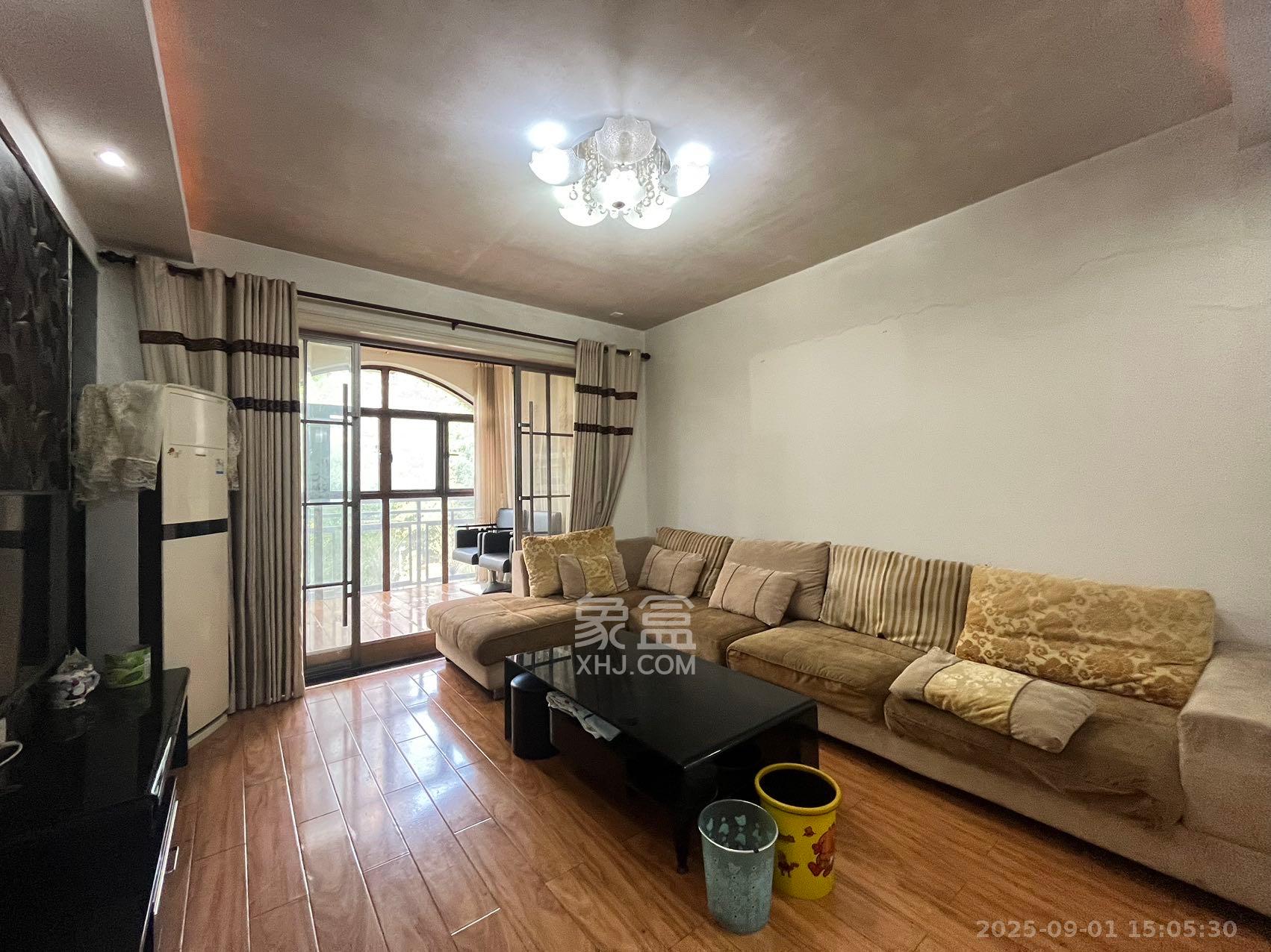 高信向日葵  3室2厅2卫    2600.0元/月 高信向日葵  3室2厅2卫    2600.0元/月