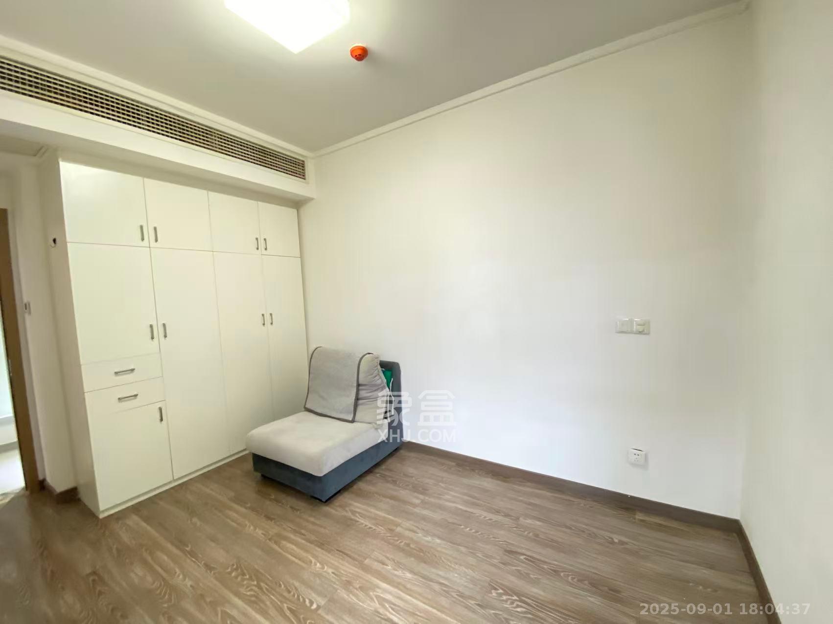 恒伟湘江时代 3室2厅1卫 3200.0元/月 恒伟湘江时代 3室2厅1卫 3200.0元/月室内图