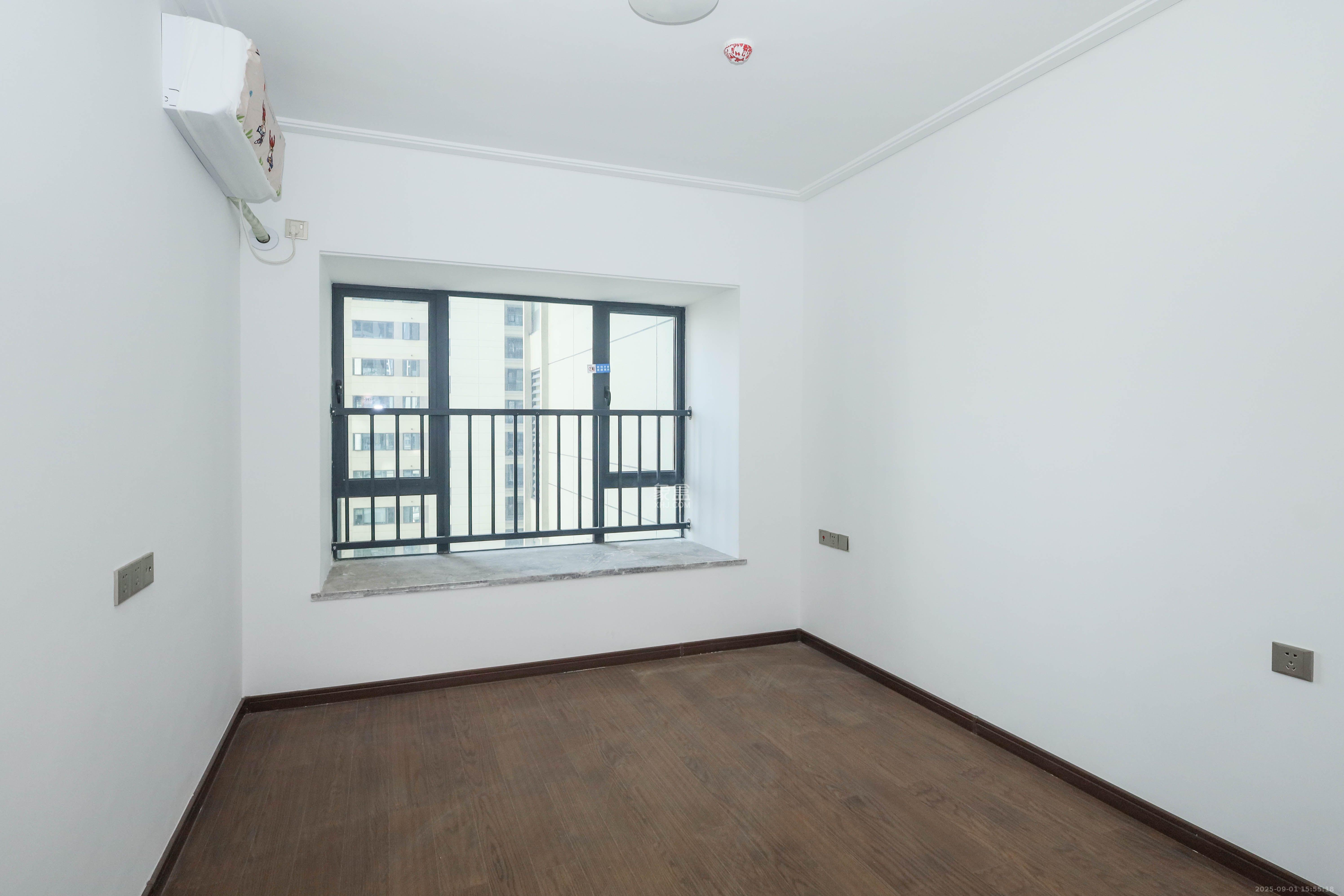 中国铁建湘语梅溪  4室2厅2卫    3300.0元/月 中国铁建湘语梅溪  4室2厅2卫    3300.0元/月室内图