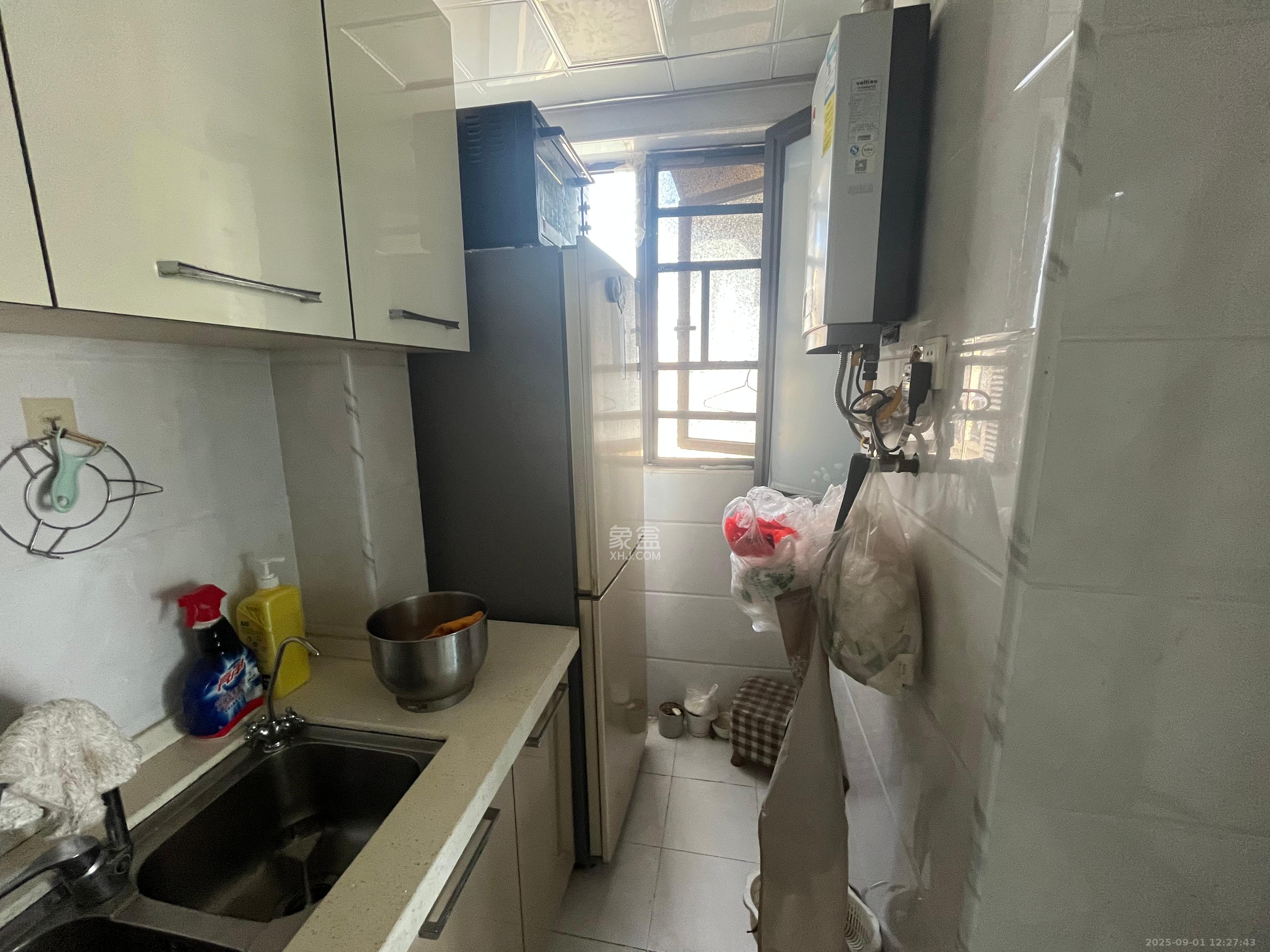 华润橡树湾 3室2厅1卫 2100.0元/月 华润橡树湾 3室2厅1卫 2100.0元/月室内图