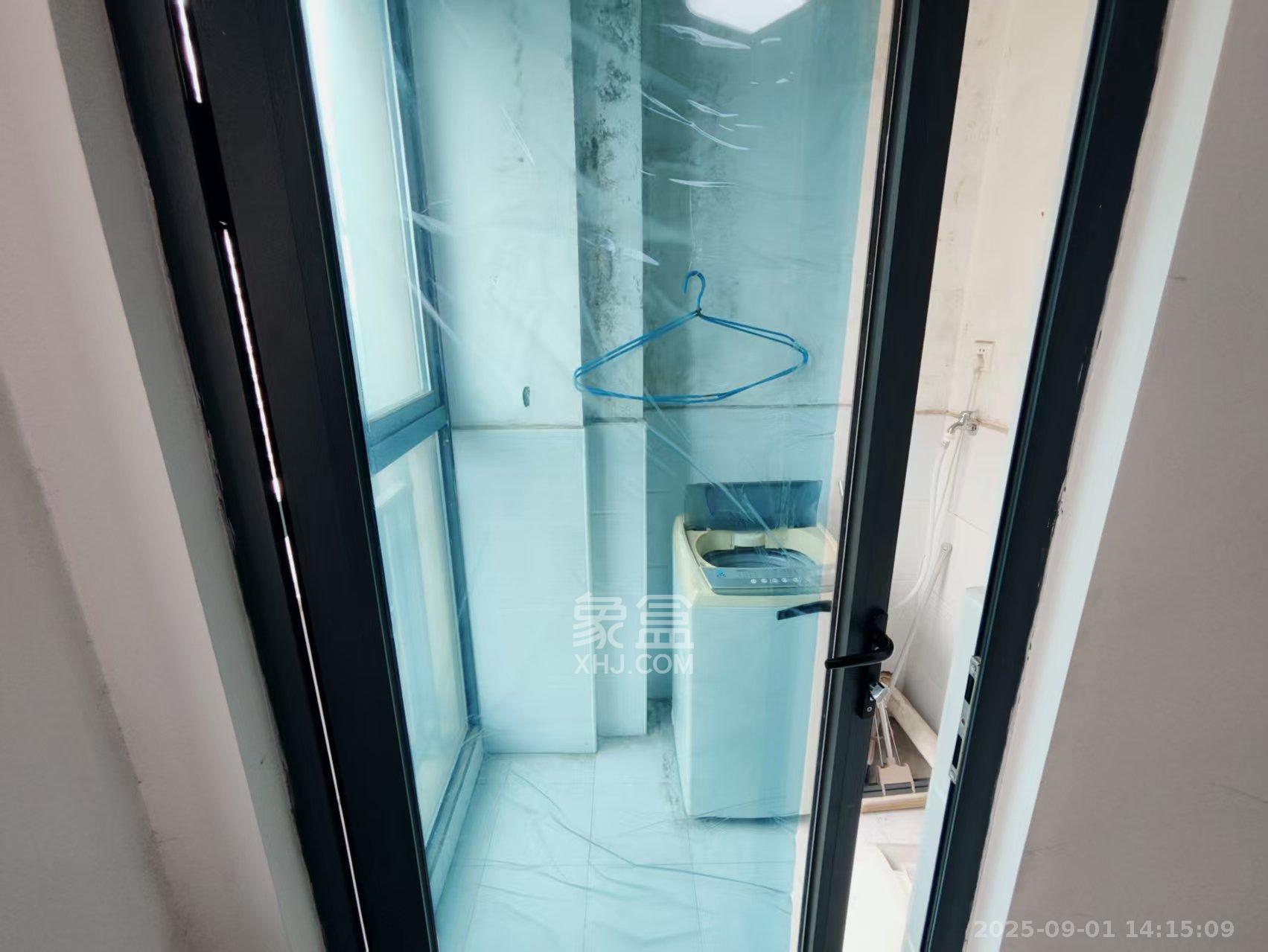 阳光锦城  1室1厅1卫    1650.0元/月 阳光锦城  1室1厅1卫    1650.0元/月室内图