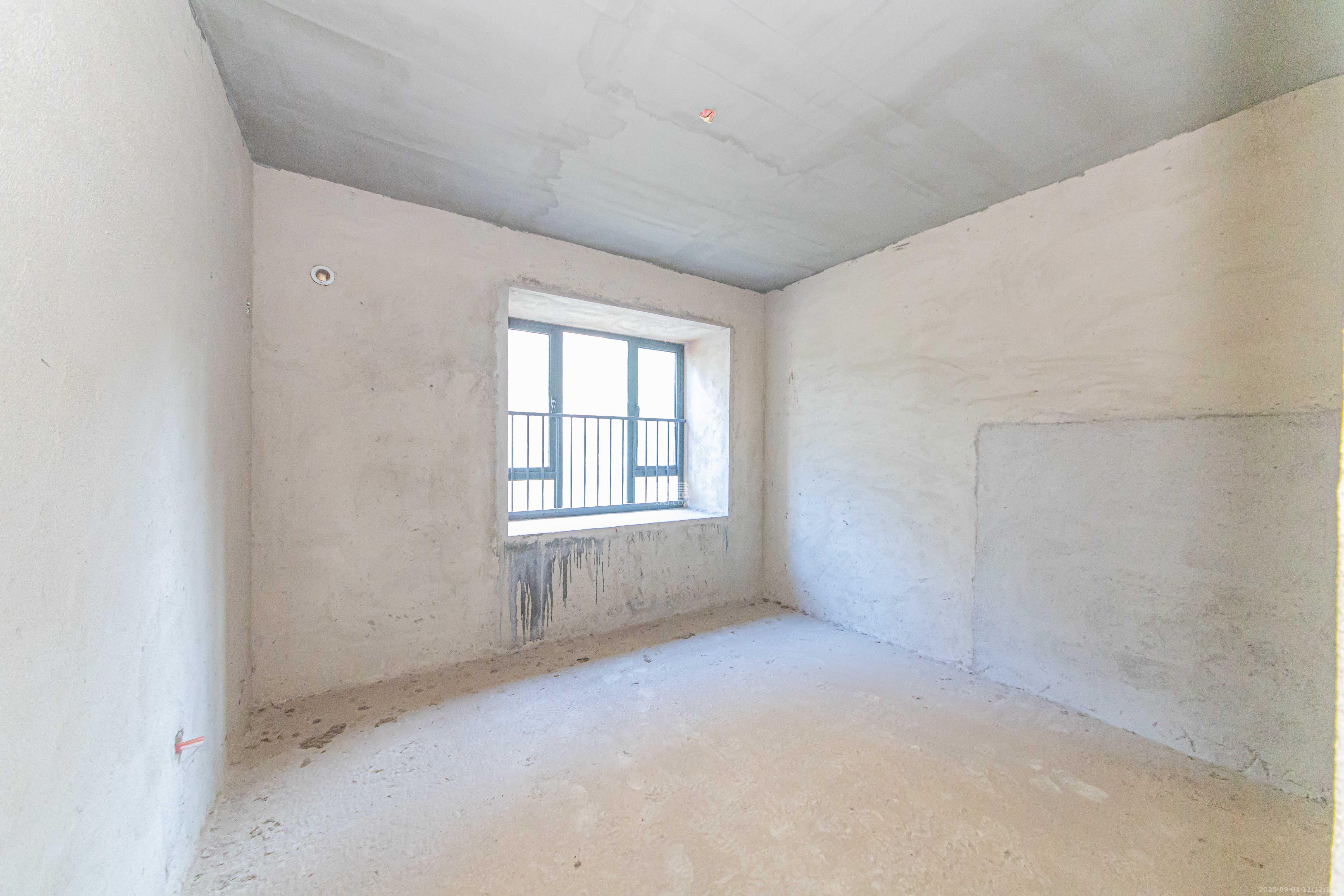 和泓融成府  4室2厅2卫    1500.0元/月室内图