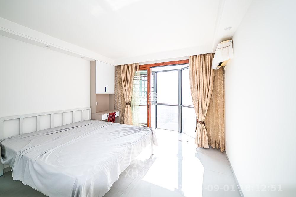 逸景苑 3室2厅2卫 2000.0元/月 逸景苑 3室2厅2卫 2000.0元/月室内图