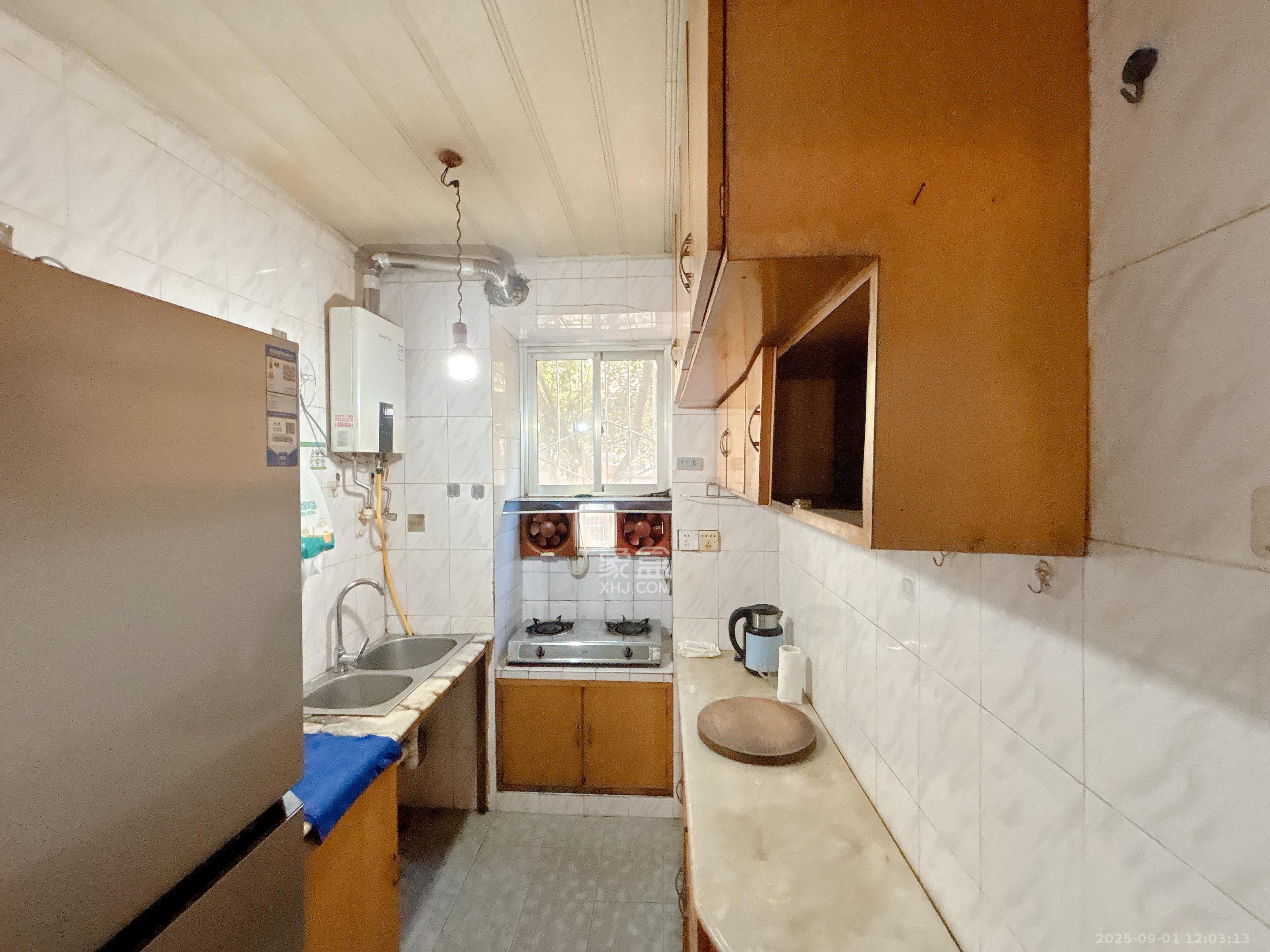 向韶村  3室1厅1卫    1900.0元/月室内图