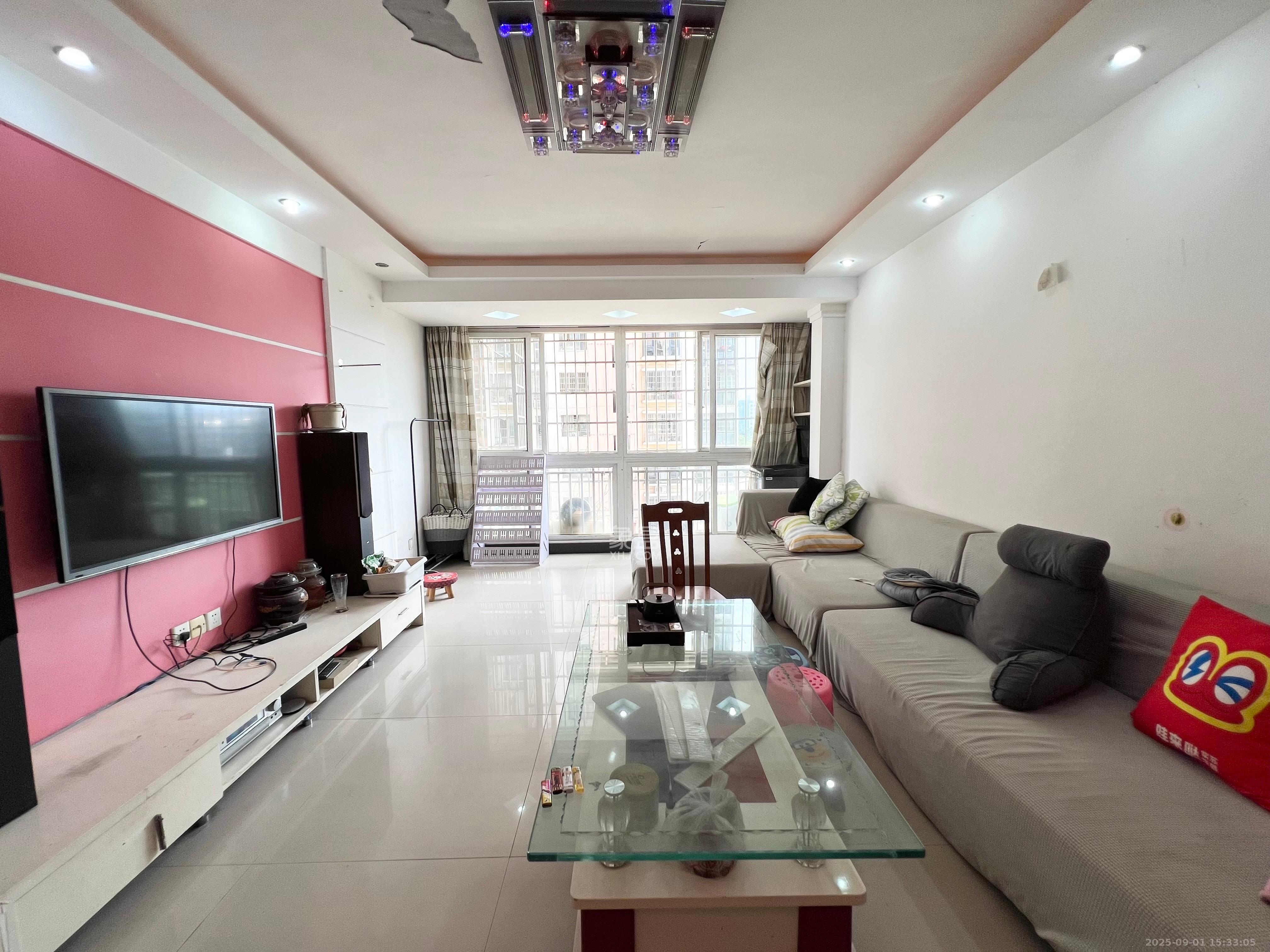 阳光丽景  3室2厅2卫    2000.0元/月 阳光丽景  3室2厅2卫    2000.0元/月