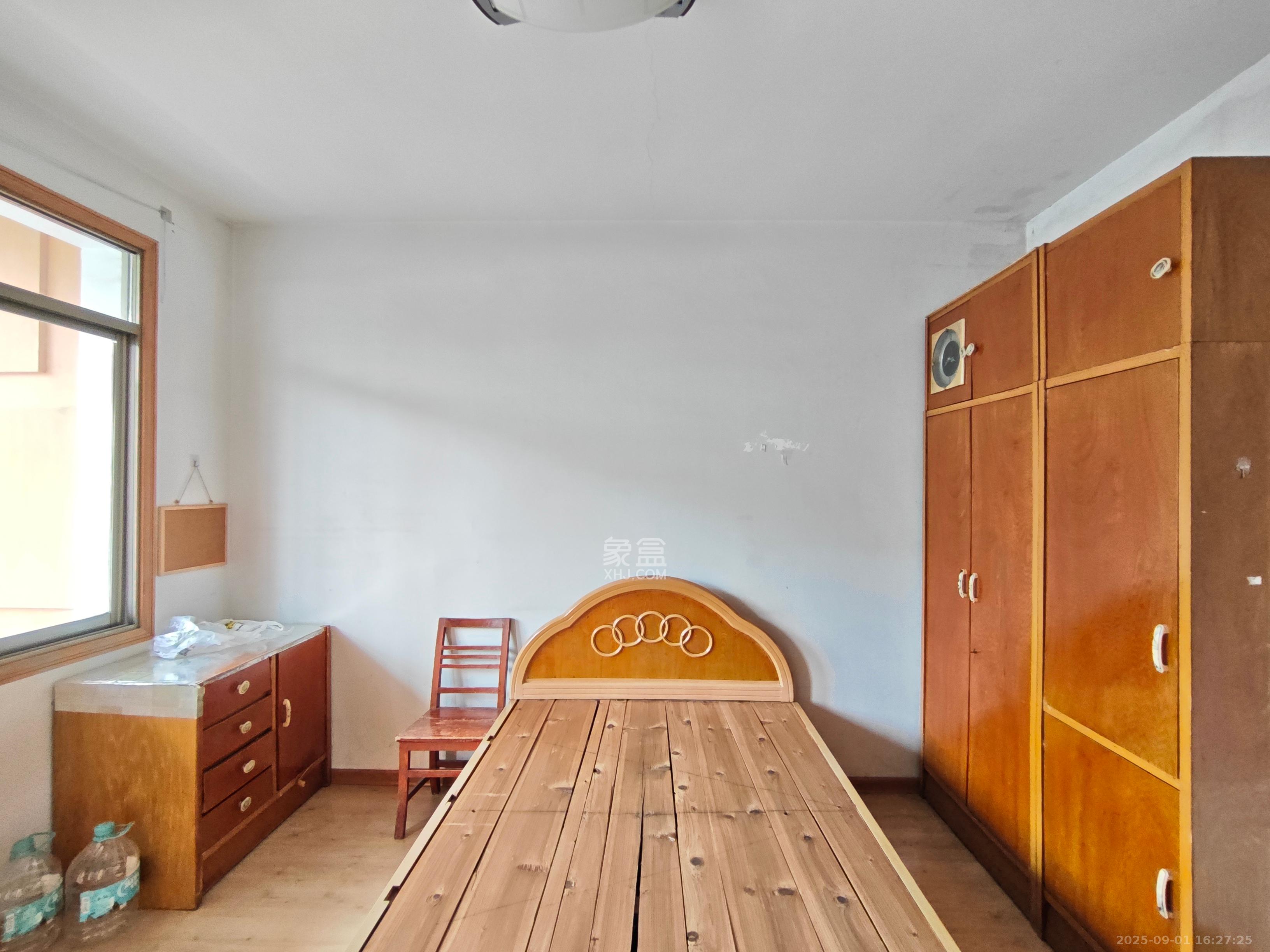 有色金属研究院(湖南有色金属研究院第一、二生活区) 3室1厅1卫 1800.0元/月 有色金属研究院(湖南有色金属研究院第一、二生活区) 3室1厅1卫 1800.0元/月室内图