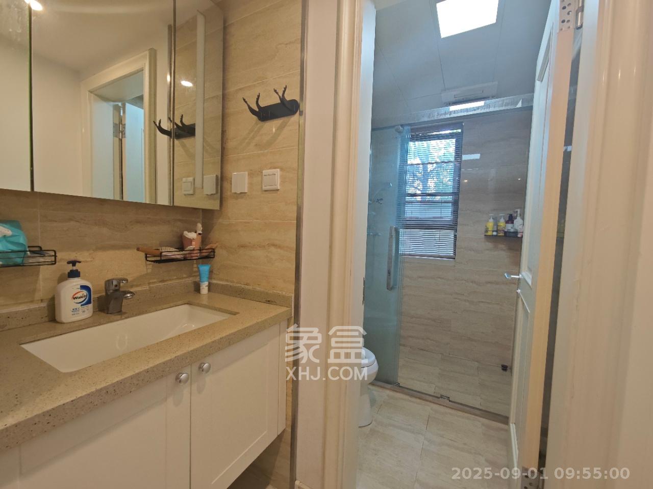 万科魅力之城  3室2厅1卫   2200.00元/月室内图
