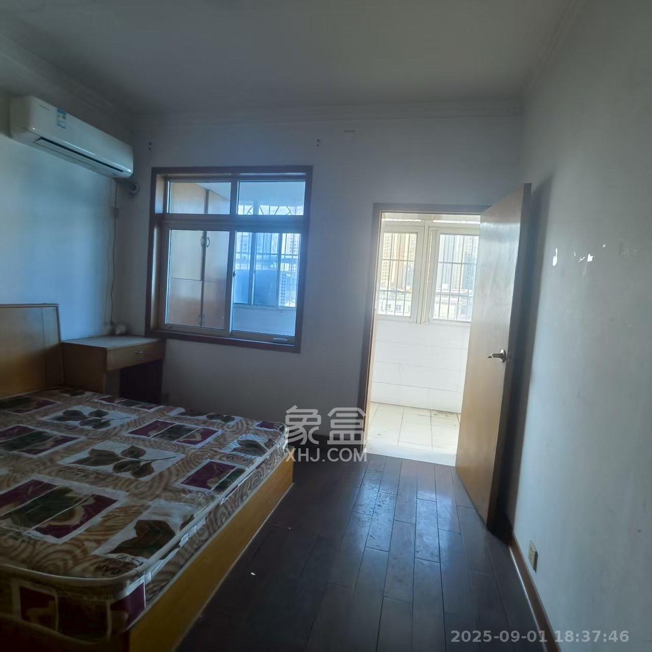 自然小区 3室2厅1卫 1500.0元/月 自然小区 3室2厅1卫 1500.0元/月室内图