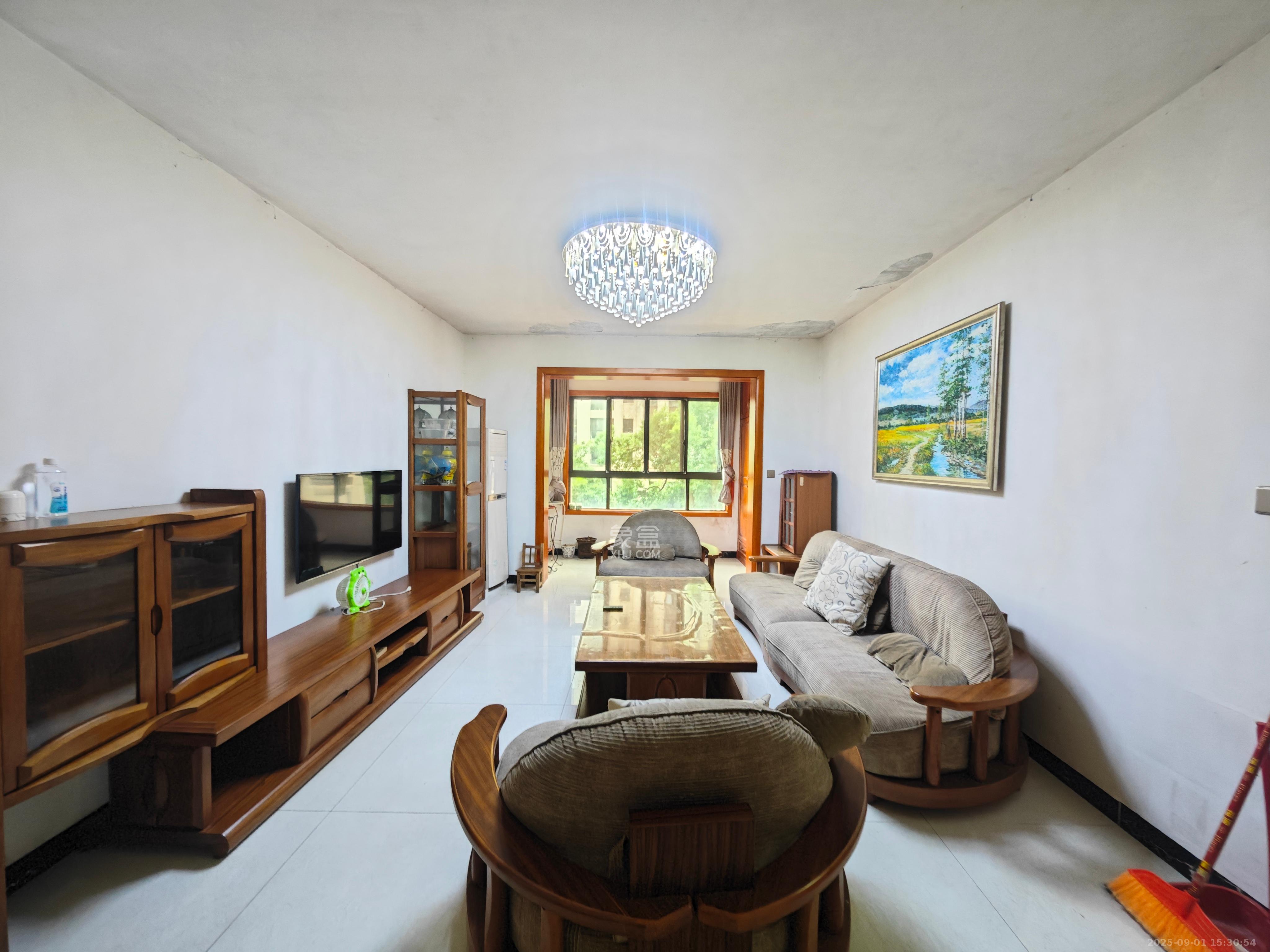 金茂梅溪湖  4室2厅2卫    2800.0元/月 金茂梅溪湖  4室2厅2卫    2800.0元/月