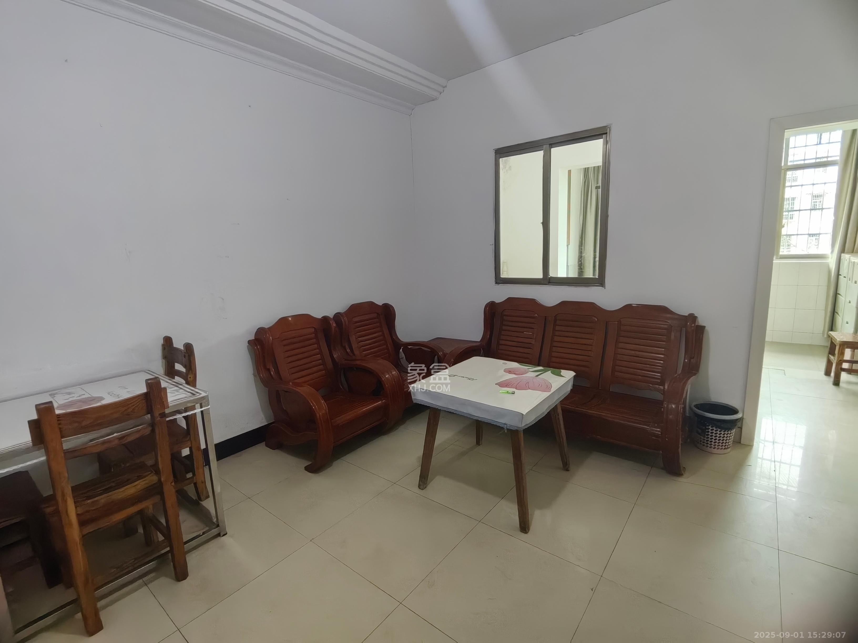 和平小区 2室1厅1卫 1000.0元/月 和平小区 2室1厅1卫 1000.0元/月室内图