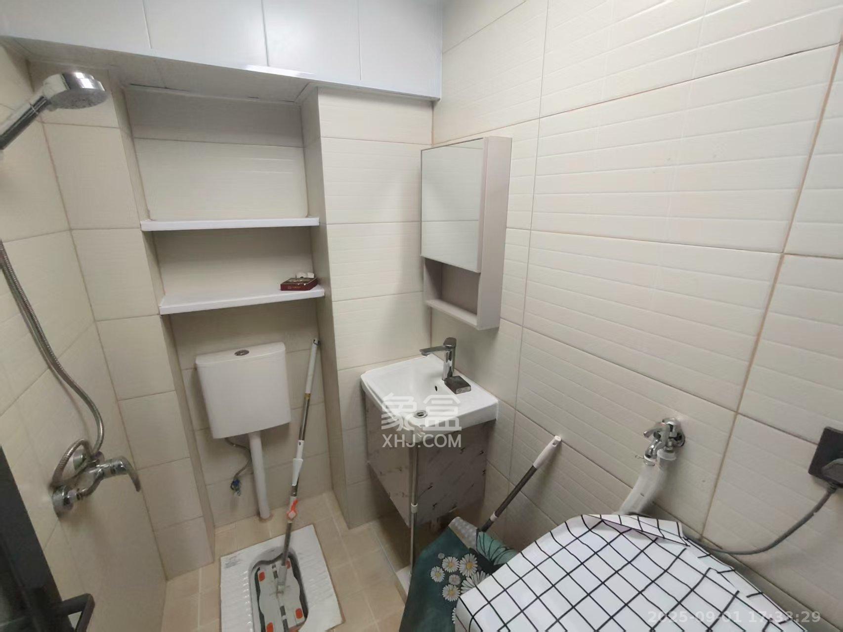 向东南社区  2室1厅0卫   1600.00元/月室内图