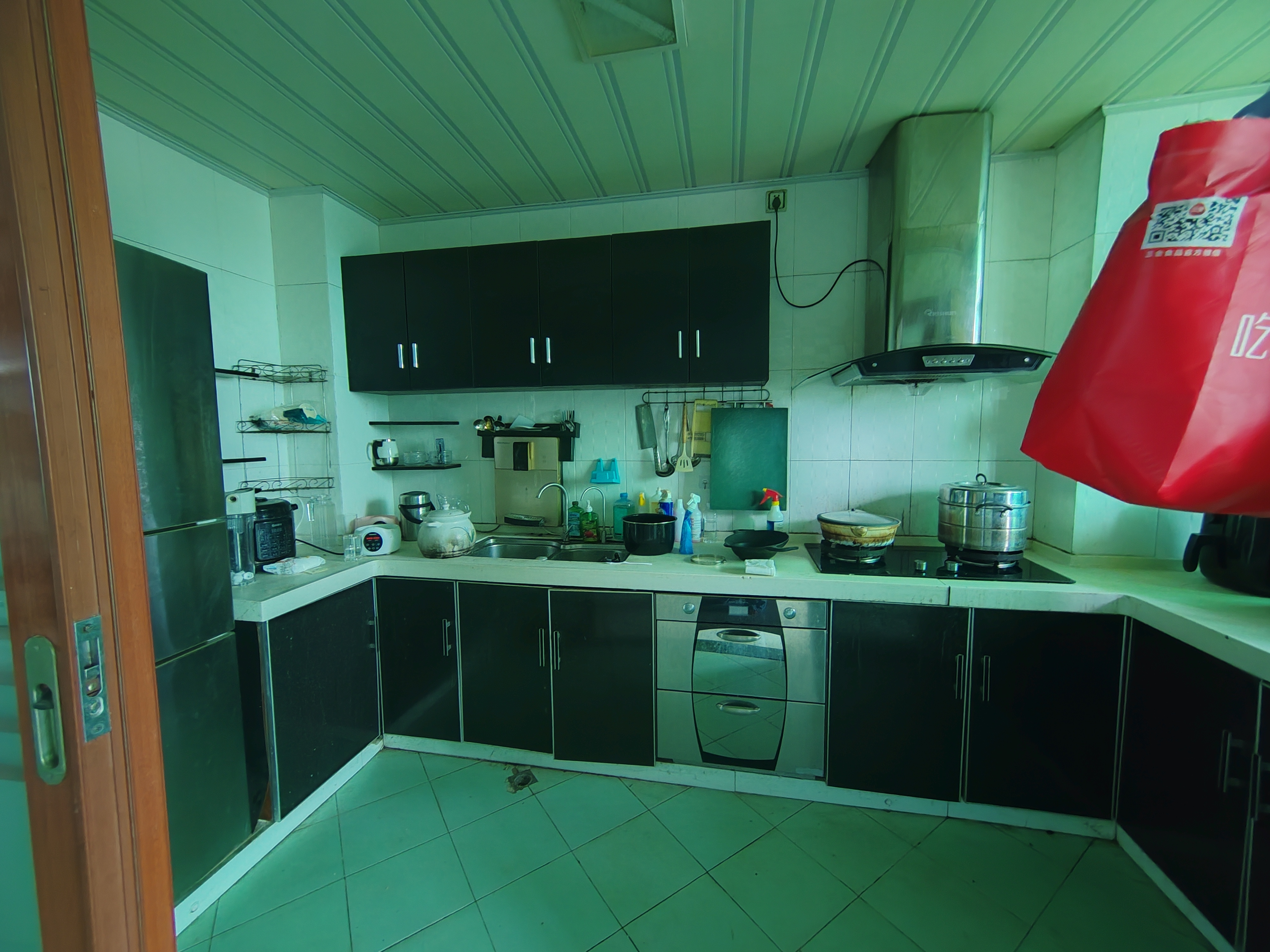 雅庄花园  3室2厅2卫    3500.0元/月 雅庄花园  3室2厅2卫    3500.0元/月室内图