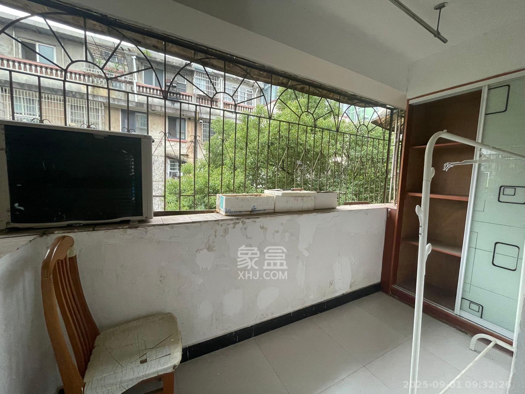 德政园  2室1厅1卫    1400.0元/月 德政园  2室1厅1卫    1400.0元/月室内图