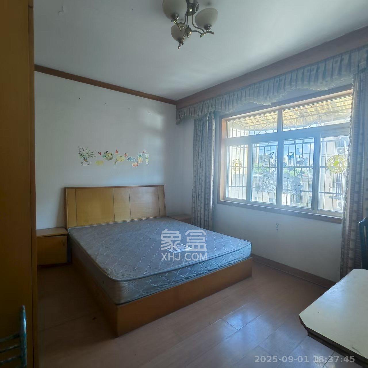 自然小区 3室2厅1卫 1500.0元/月 自然小区 3室2厅1卫 1500.0元/月室内图