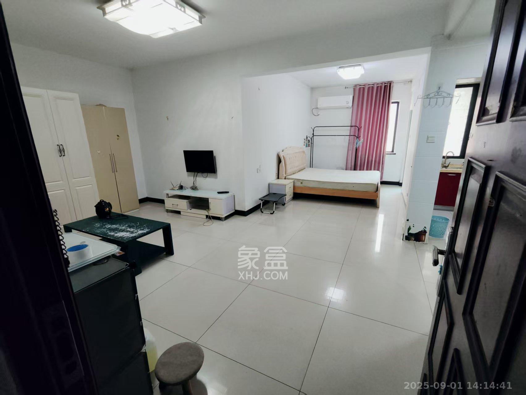 阳光锦城  1室1厅1卫    1650.0元/月 阳光锦城  1室1厅1卫    1650.0元/月室内图