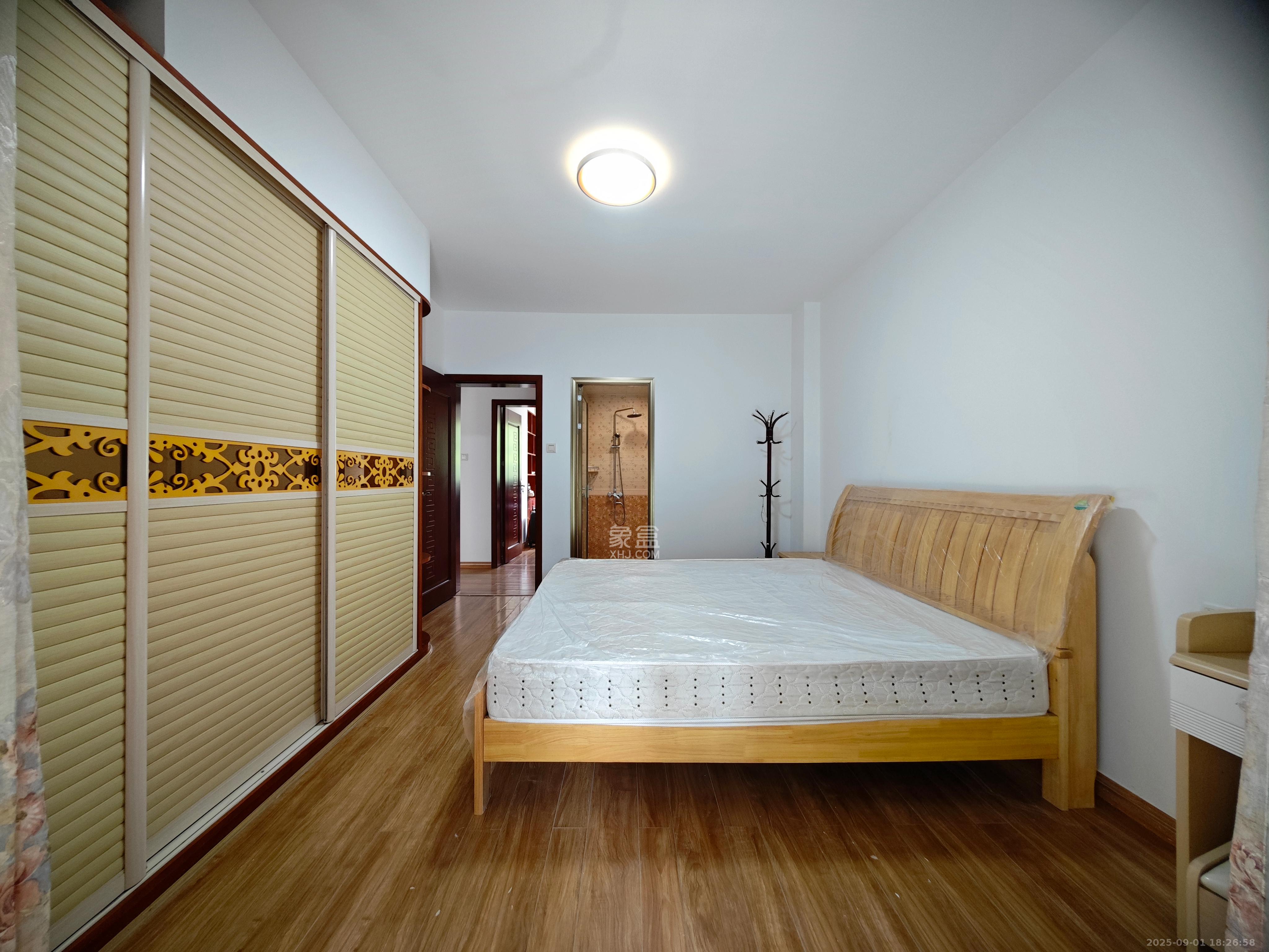 华盛世纪新城  4室2厅2卫    2900.0元/月 华盛世纪新城  4室2厅2卫    2900.0元/月室内图