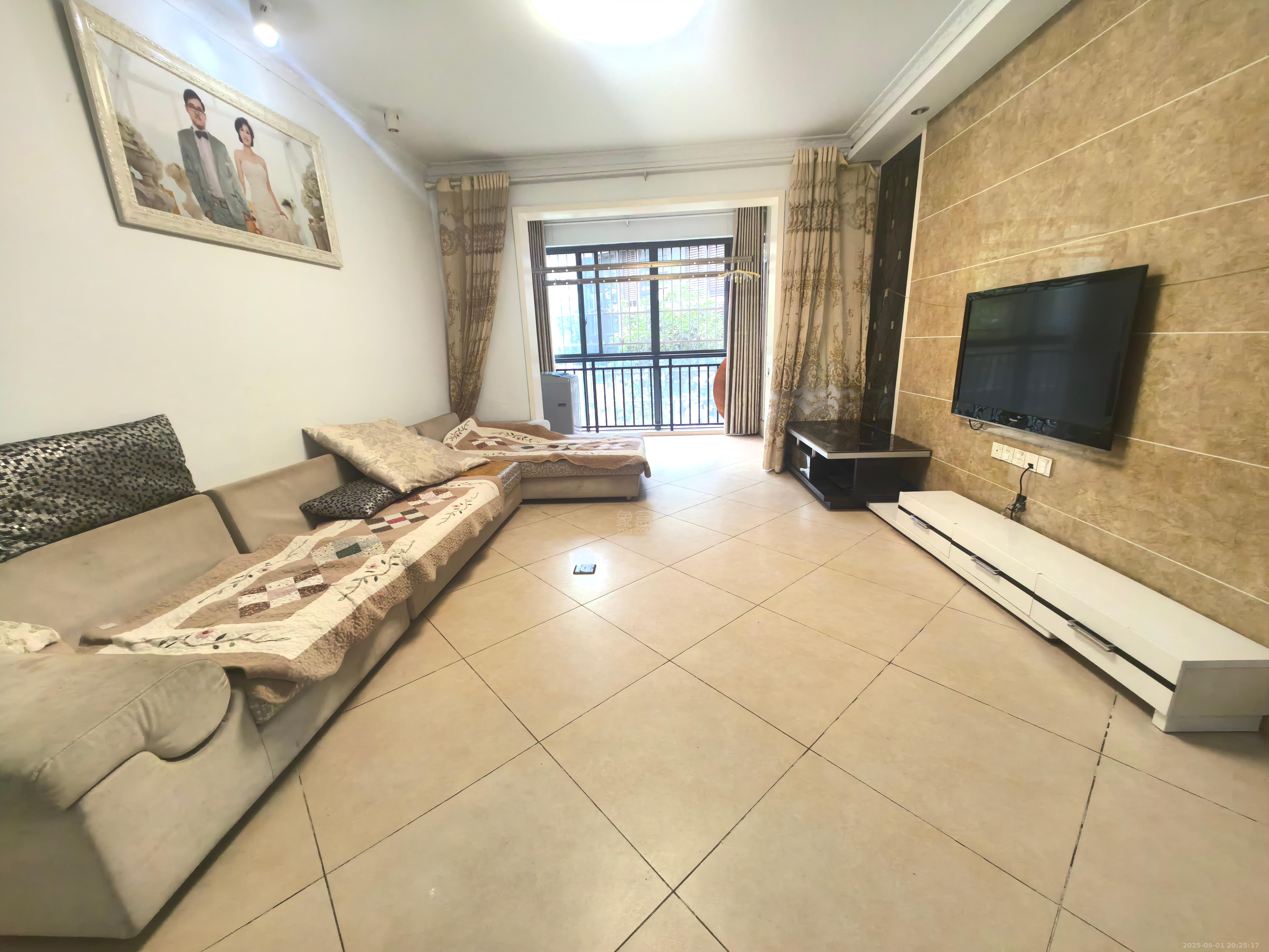 印象华都 2室2厅1卫 1300.00元/月 印象华都 2室2厅1卫 1300.00元/月室内图