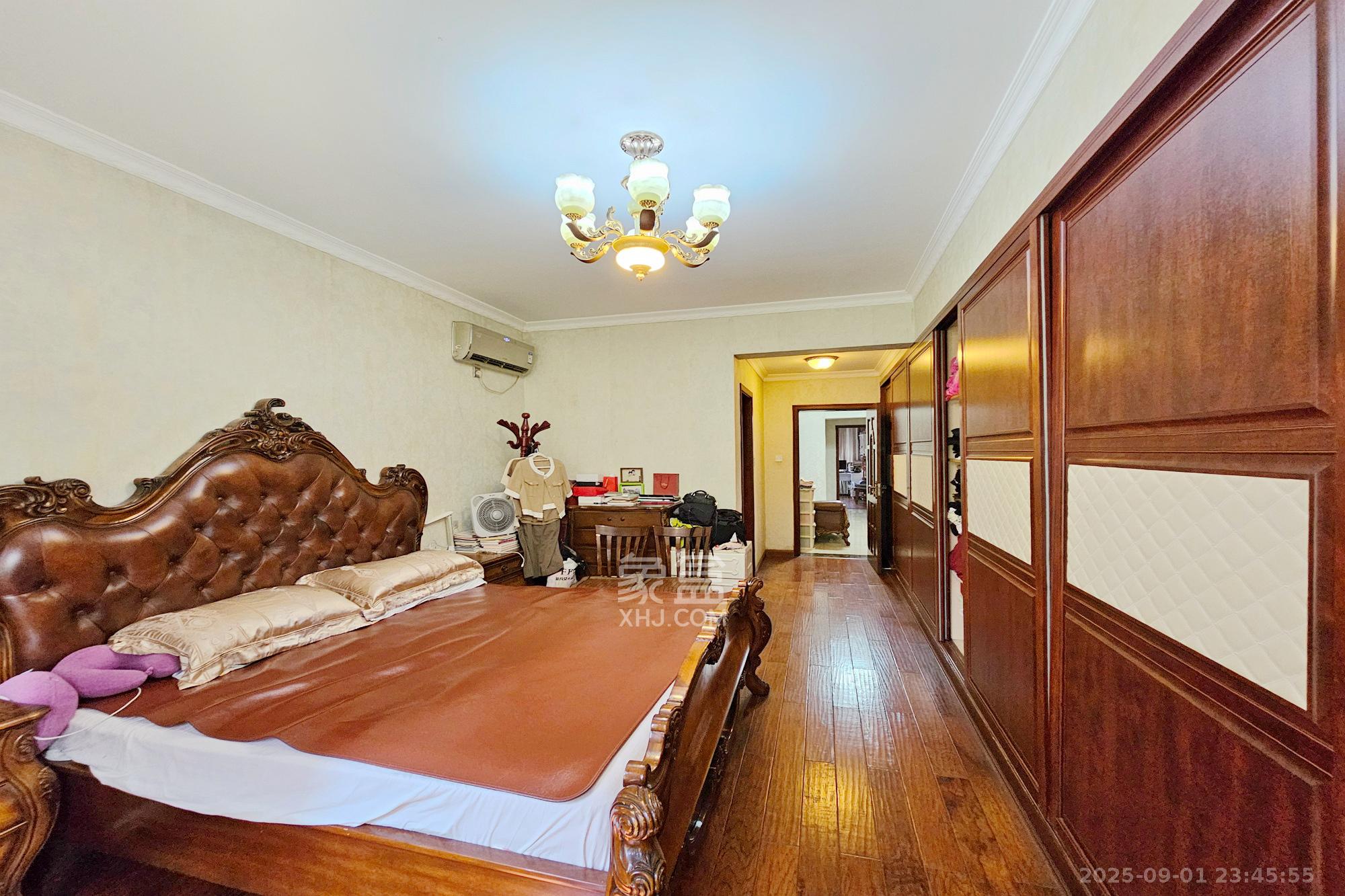 中隆国际御玺 4室2厅2卫 235.5万 中隆国际御玺 4室2厅2卫 235.5万卧室