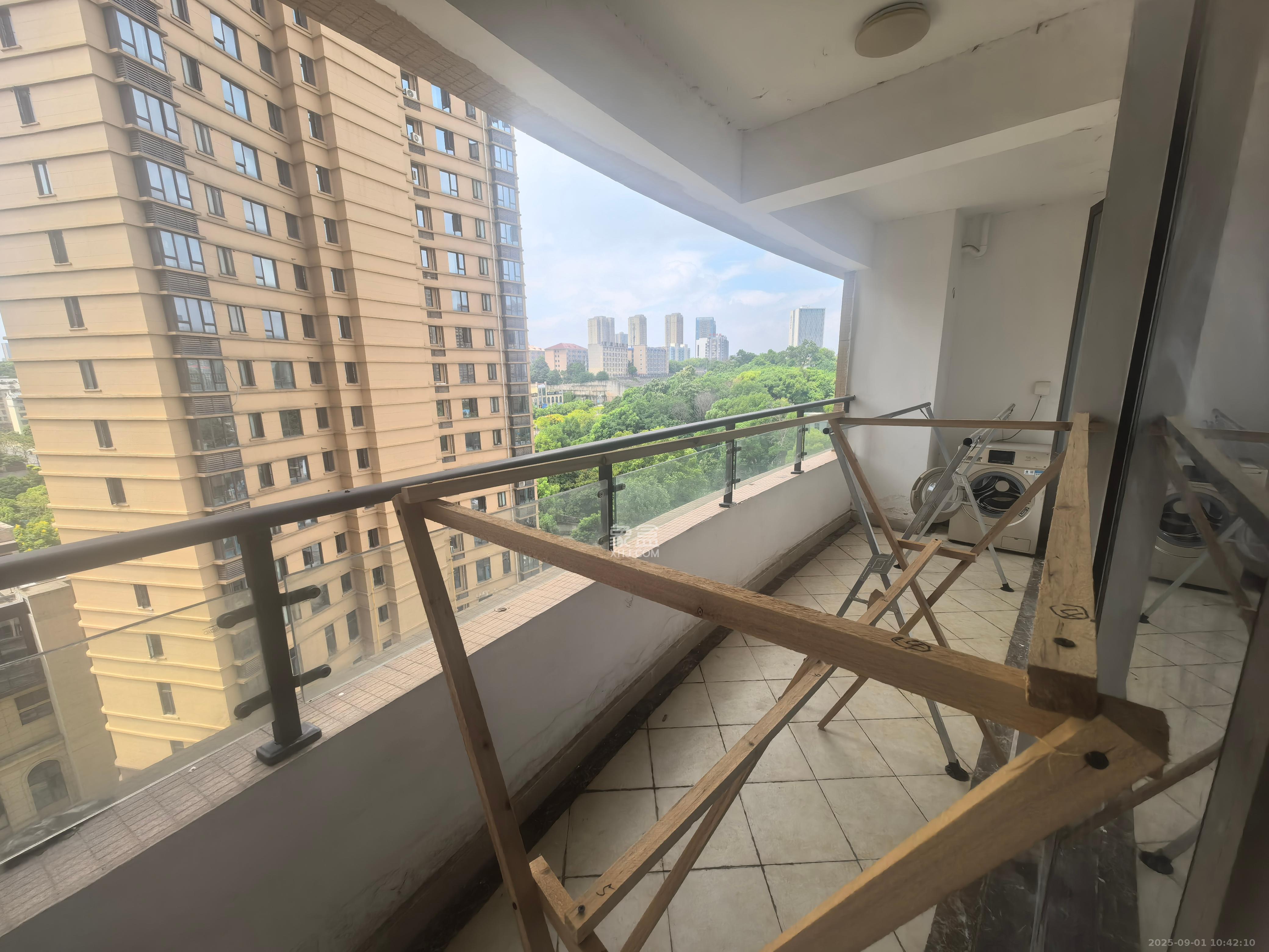 五江天街南区  4室2厅2卫   2600.00元/月室内图