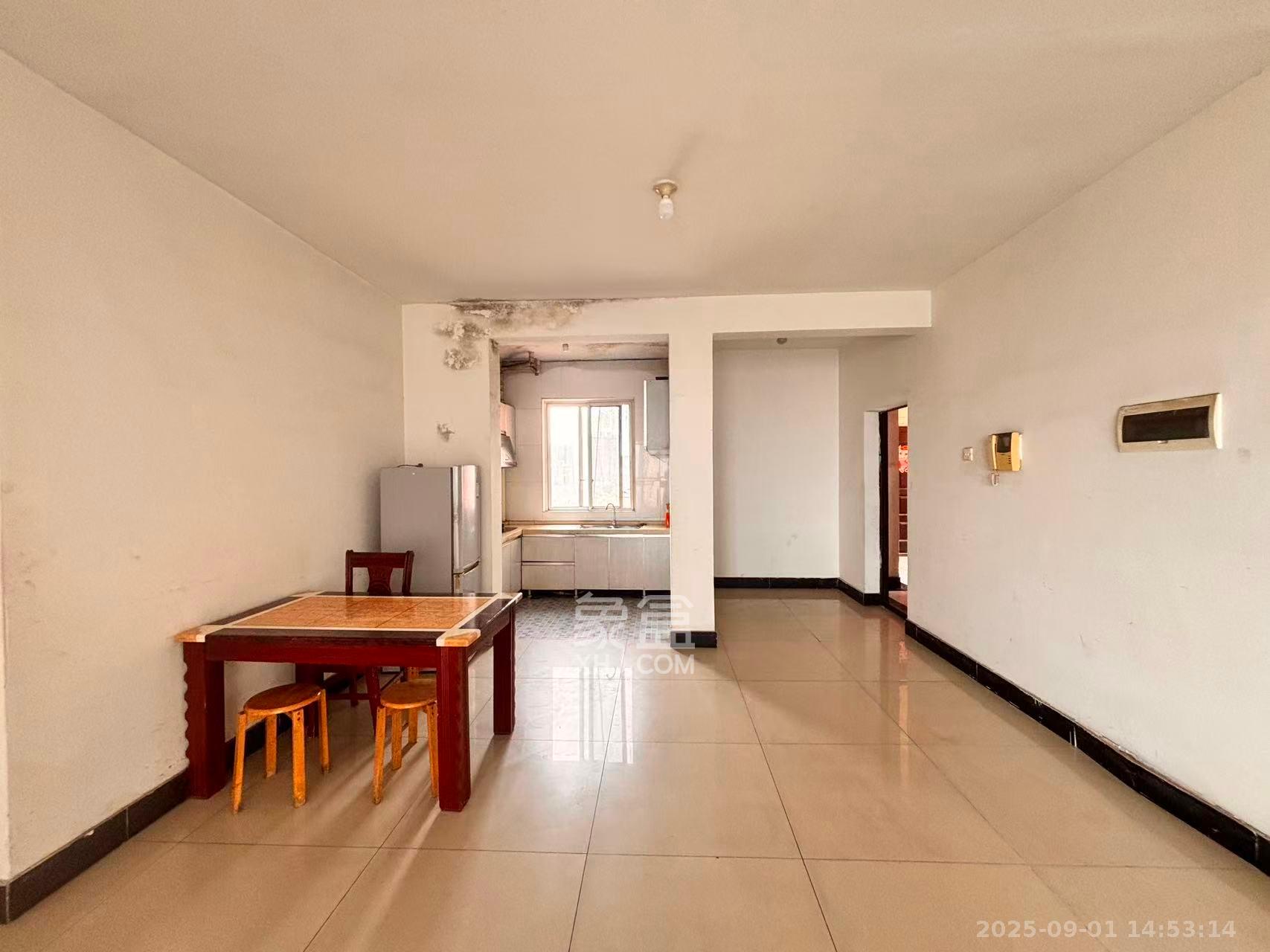 东城名苑  3室2厅2卫    1500.0元/月室内图