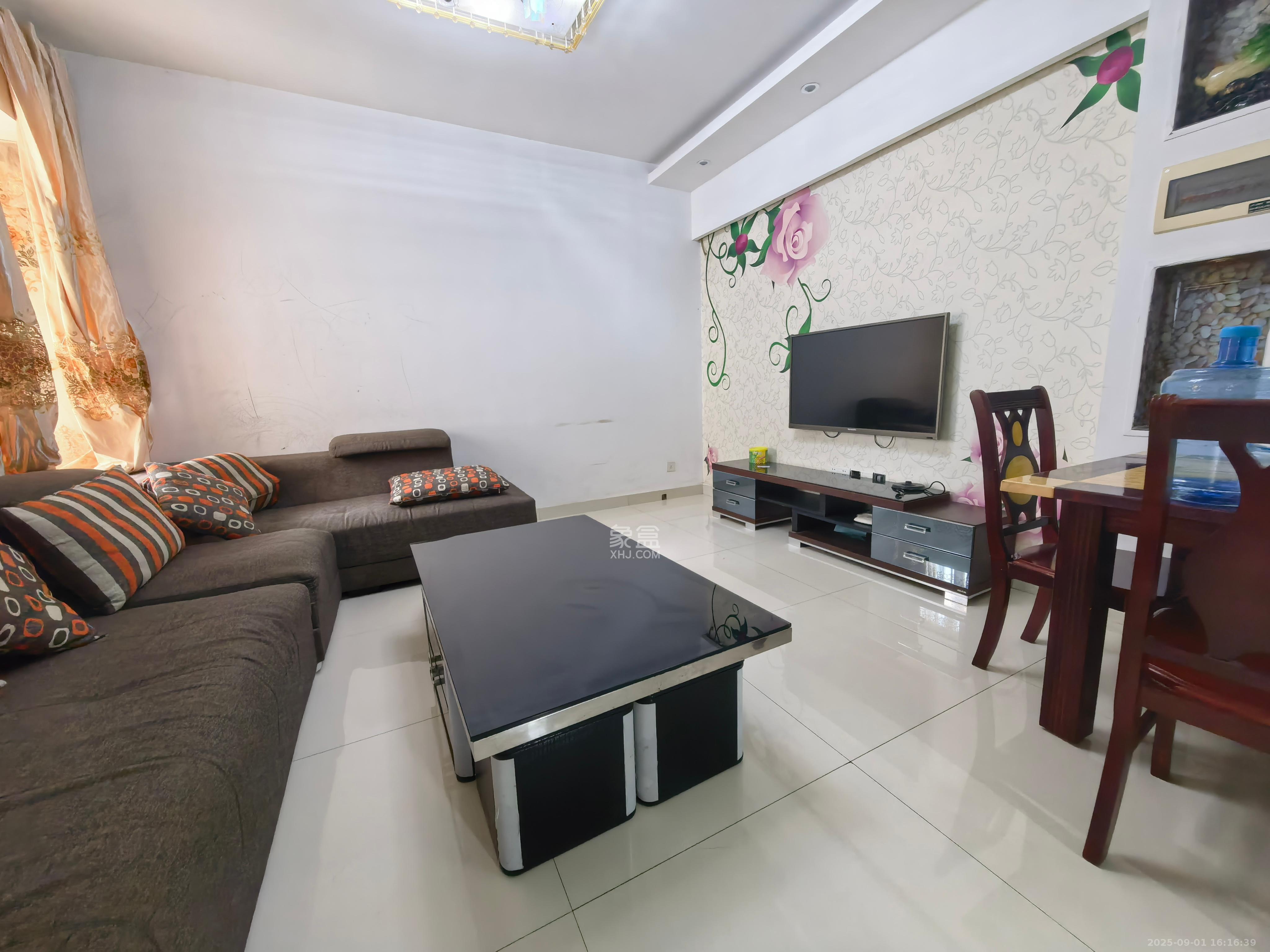 德庆水韵山城  1室2厅1卫    1800.0元/月室内图