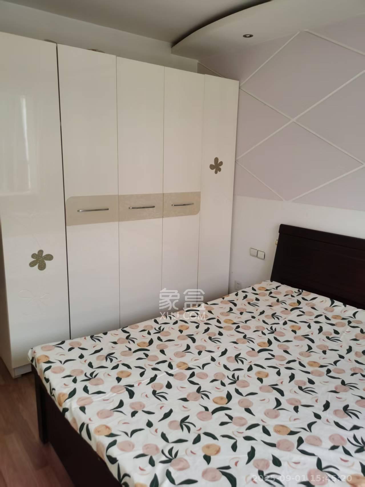 佳园星城 3室2厅1卫 1600.0元/月 佳园星城 3室2厅1卫 1600.0元/月室内图