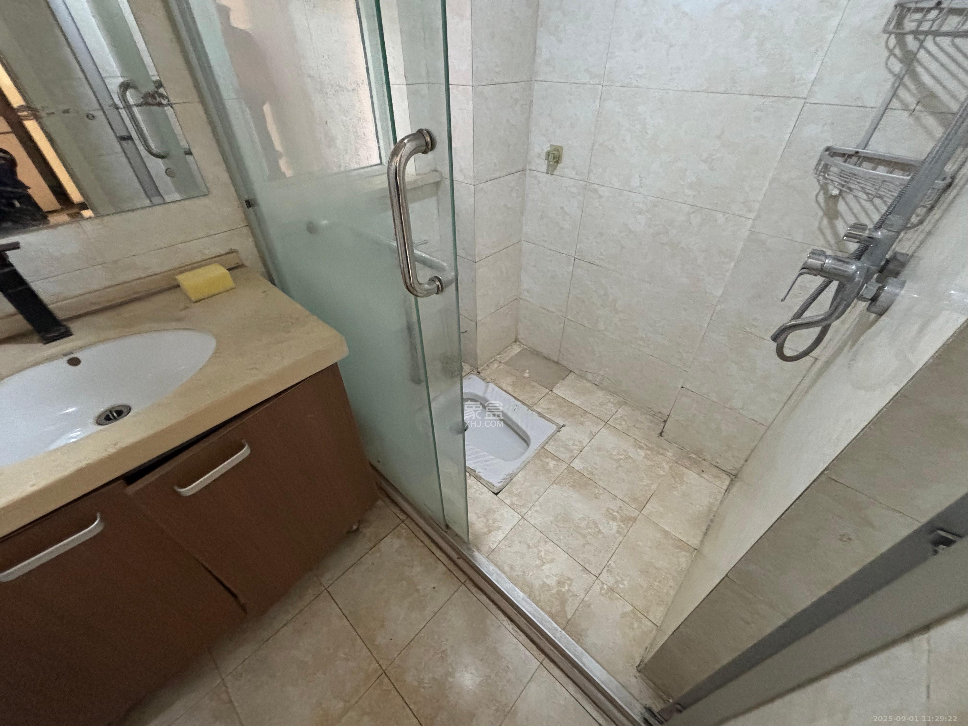 联美品格 3室2厅2卫 2100.0元/月 联美品格 3室2厅2卫 2100.0元/月室内图