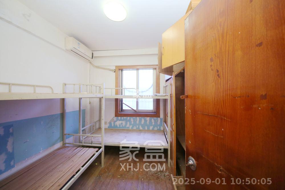 燕山街社区 3室1厅2卫 2400.0元/月 燕山街社区 3室1厅2卫 2400.0元/月室内图